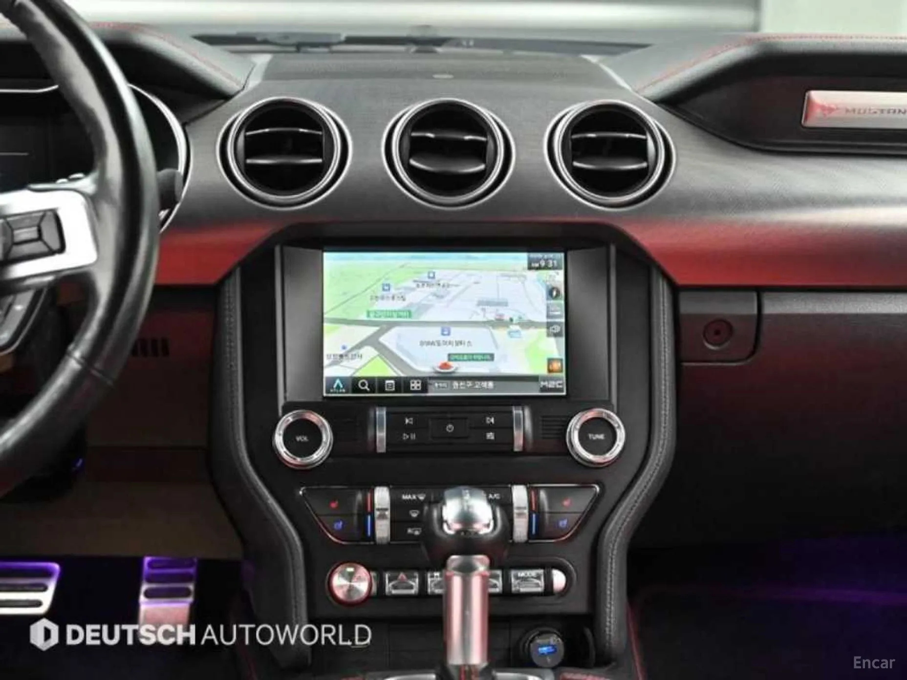 Ford Mustang превью 14