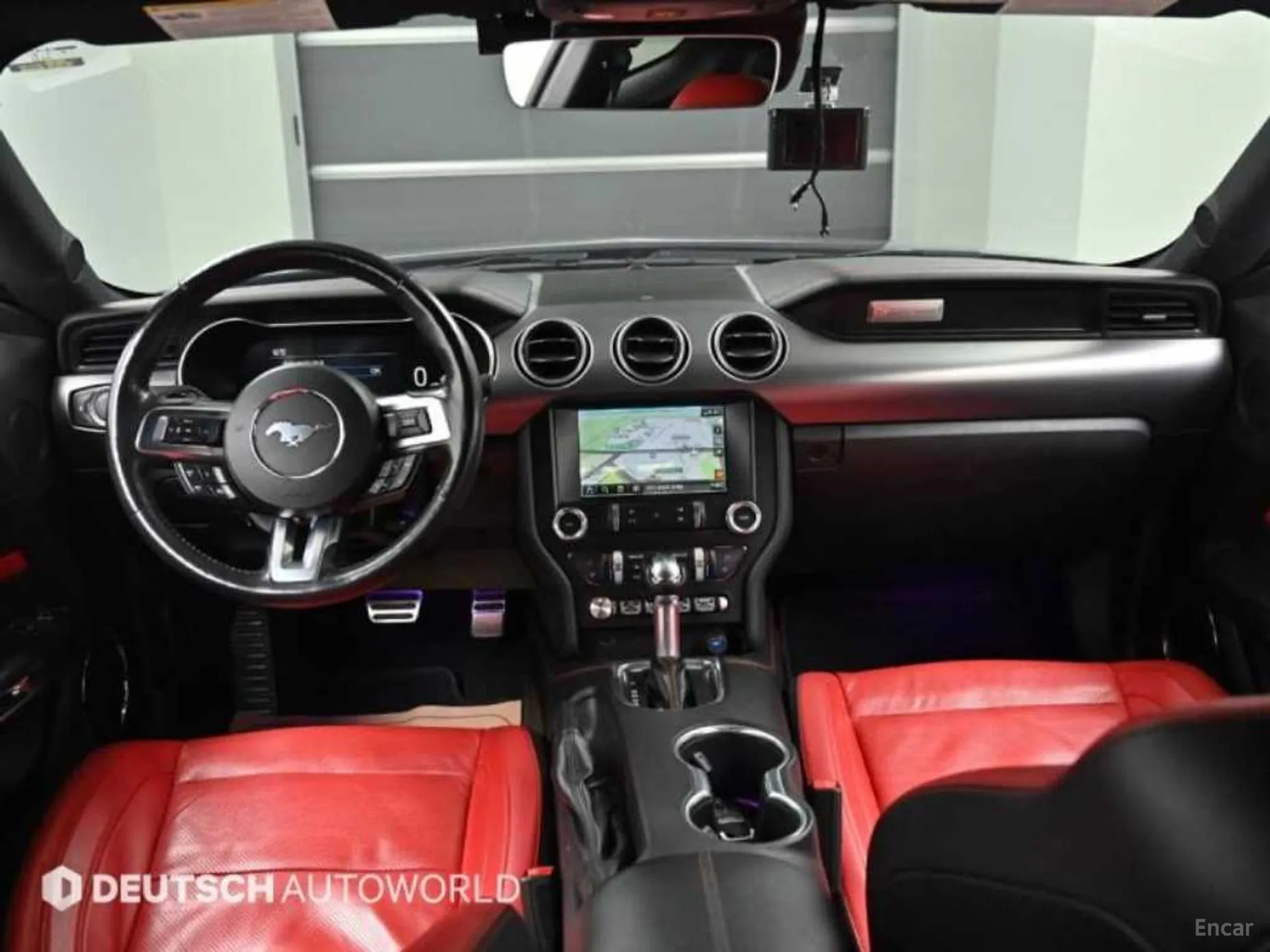 Ford Mustang превью 7