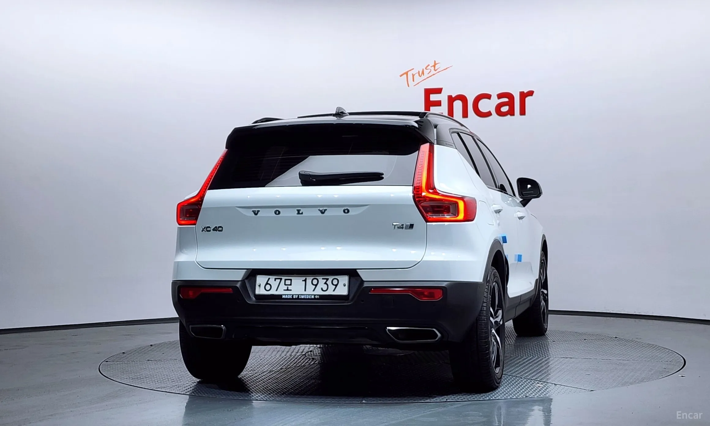 Volvo XC40 превью 4