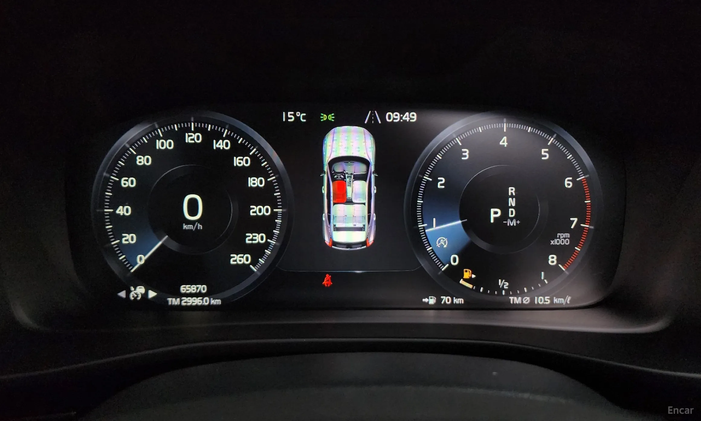 Volvo XC40 превью 8