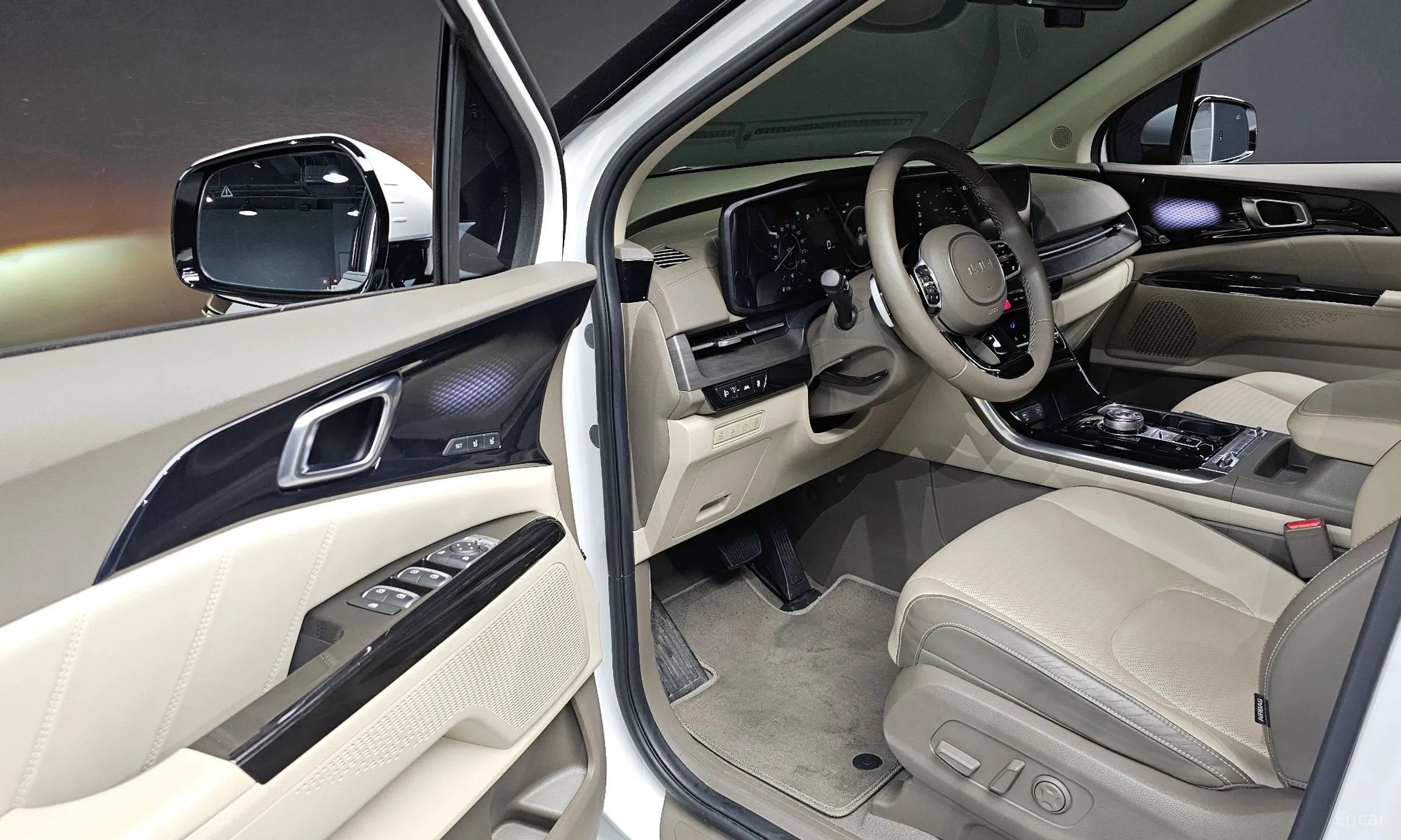 Kia Carnival Gen 4 превью 11