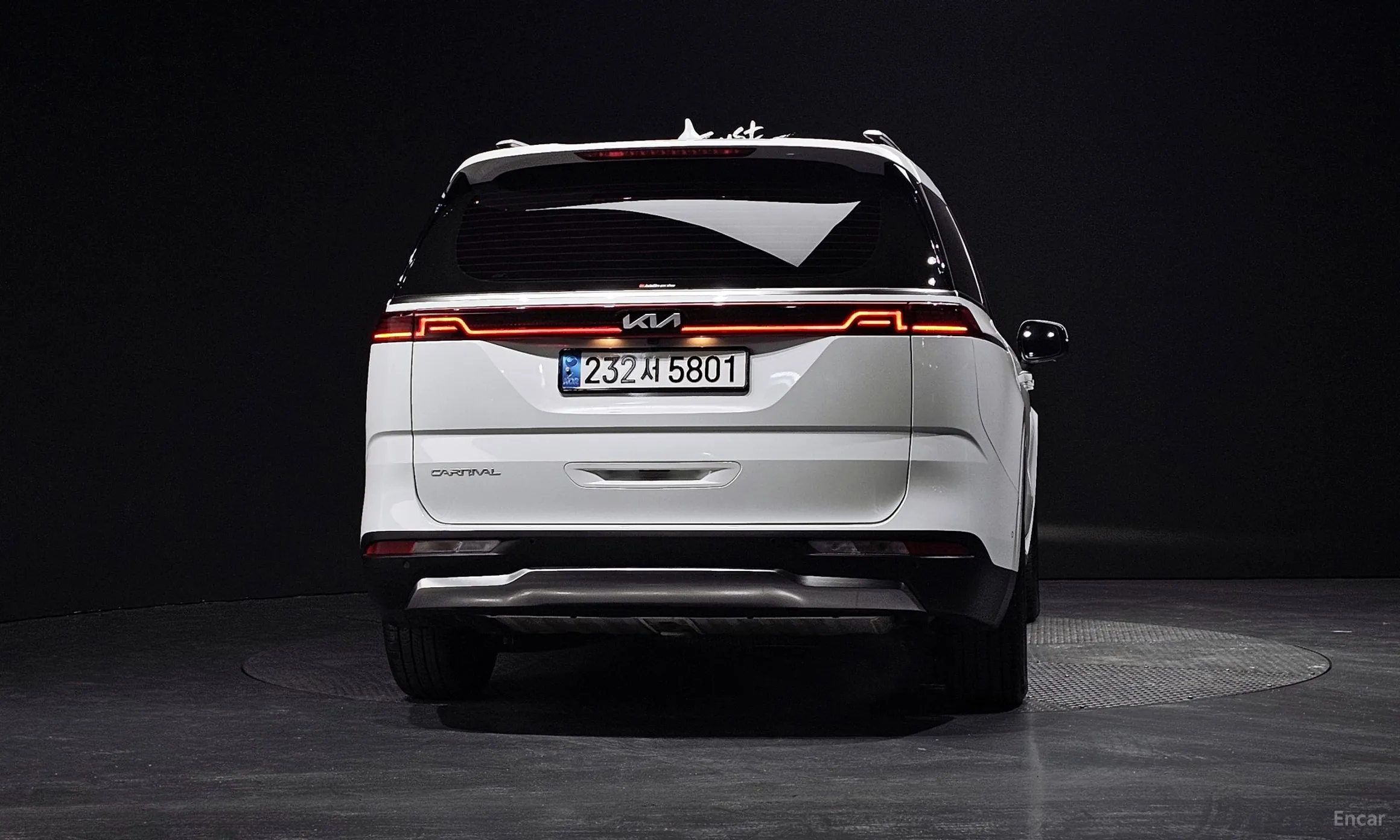 Kia Carnival Gen 4 превью 4