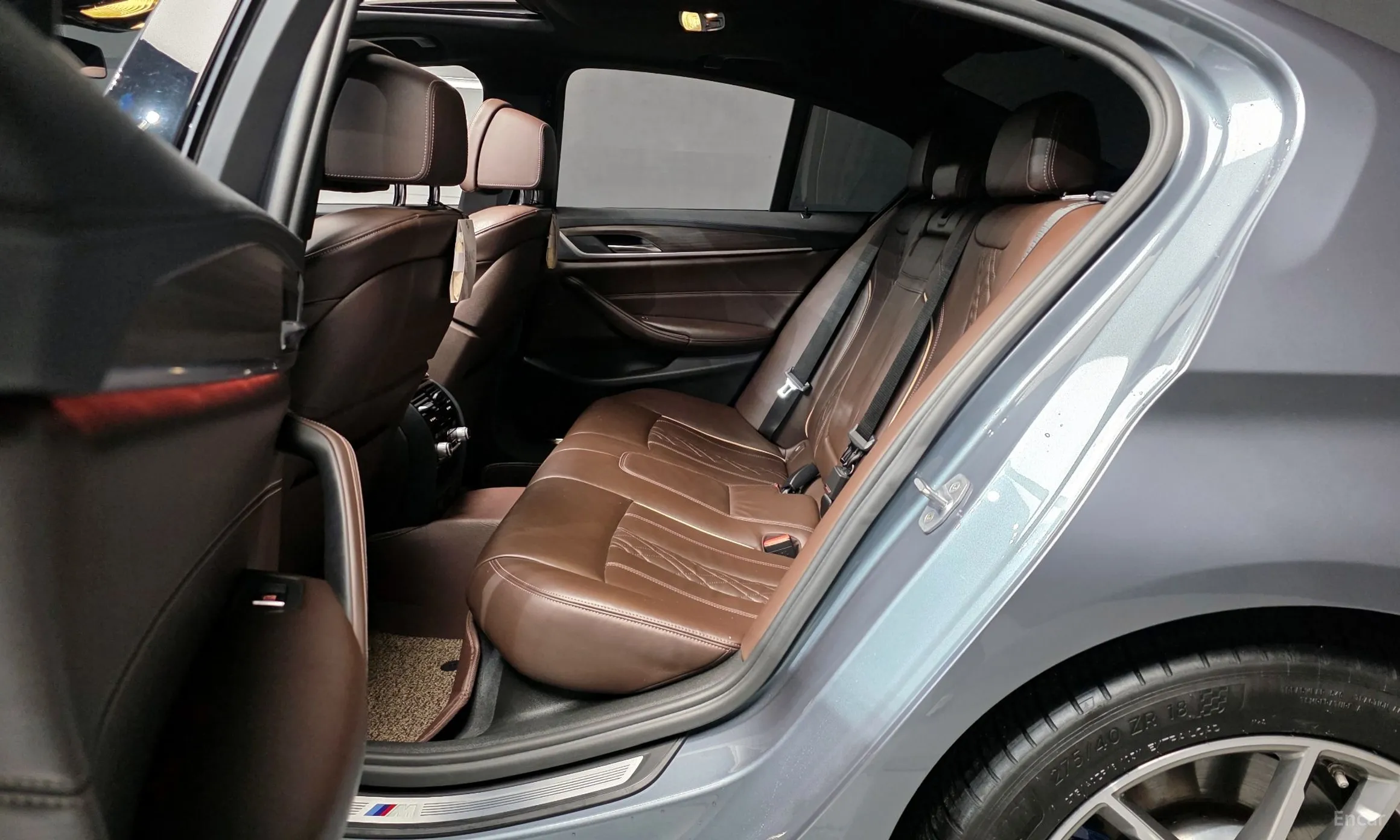 BMW 5 Series (G30) превью 12