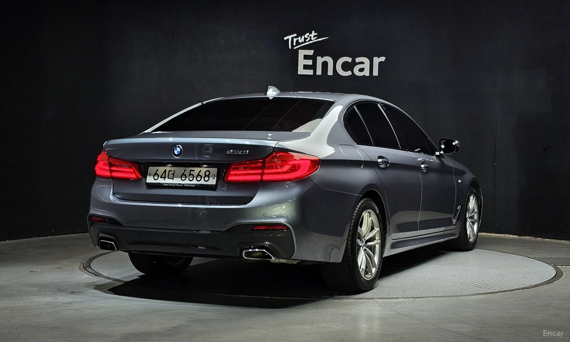 BMW 5 Series (G30) превью 2