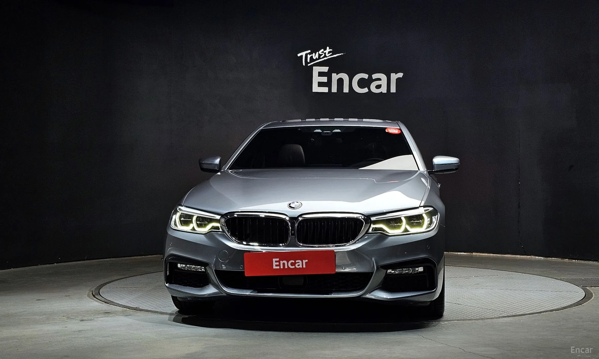 BMW 5 Series (G30) превью 3