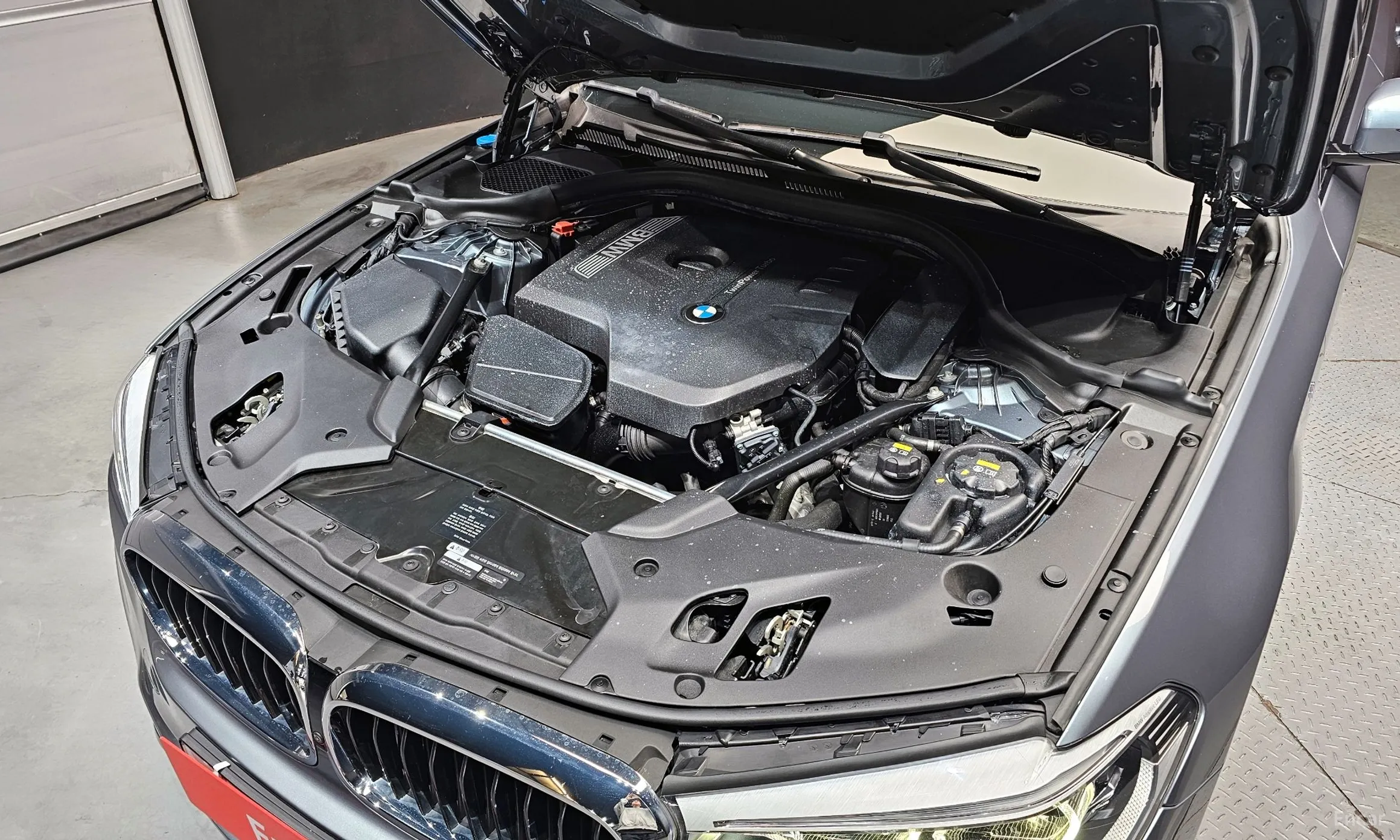 BMW 5 Series (G30) превью 6