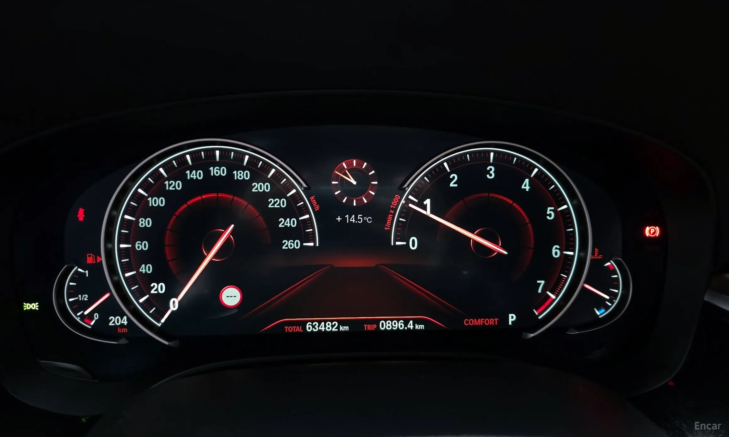 BMW 5 Series (G30) превью 8