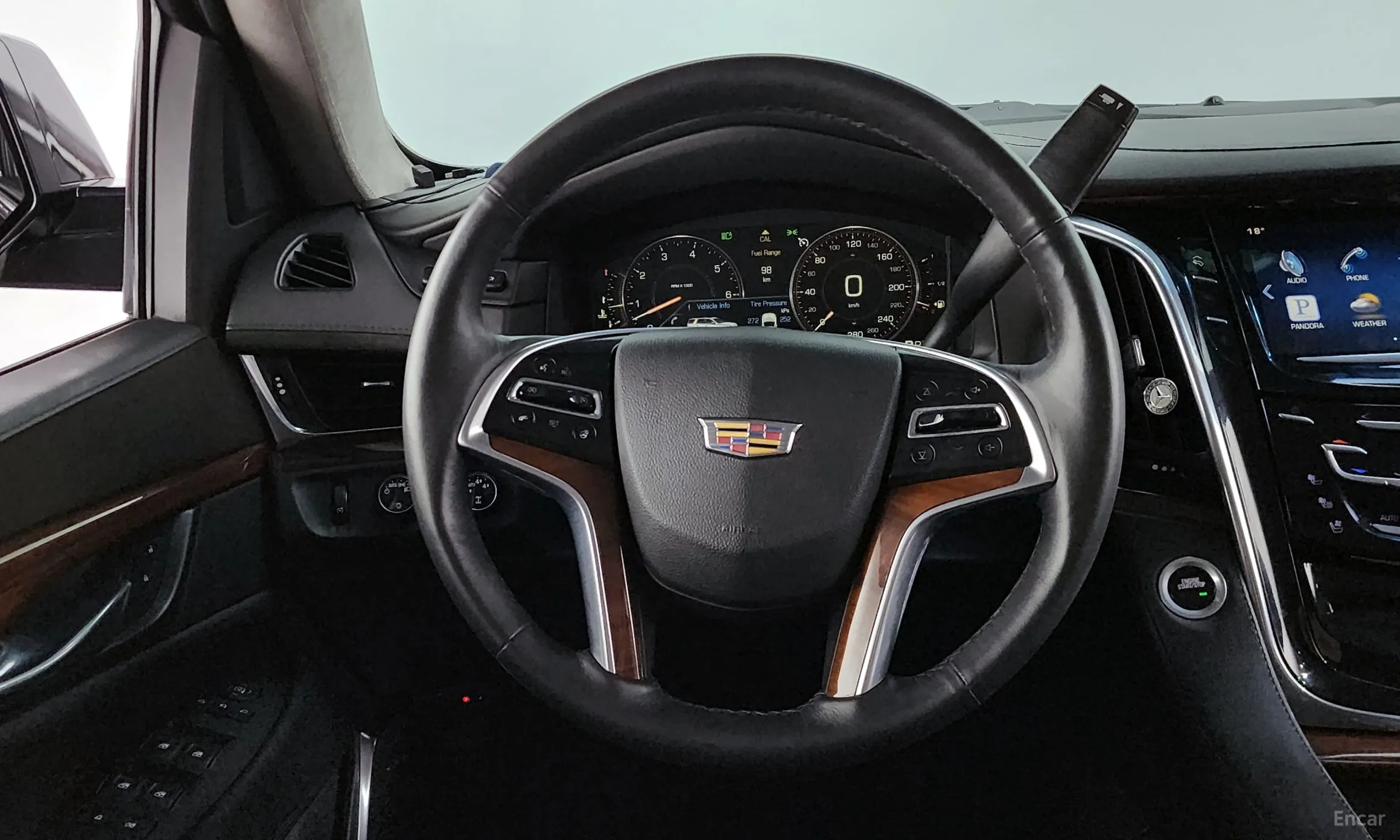 Cadillac Escalade превью 13