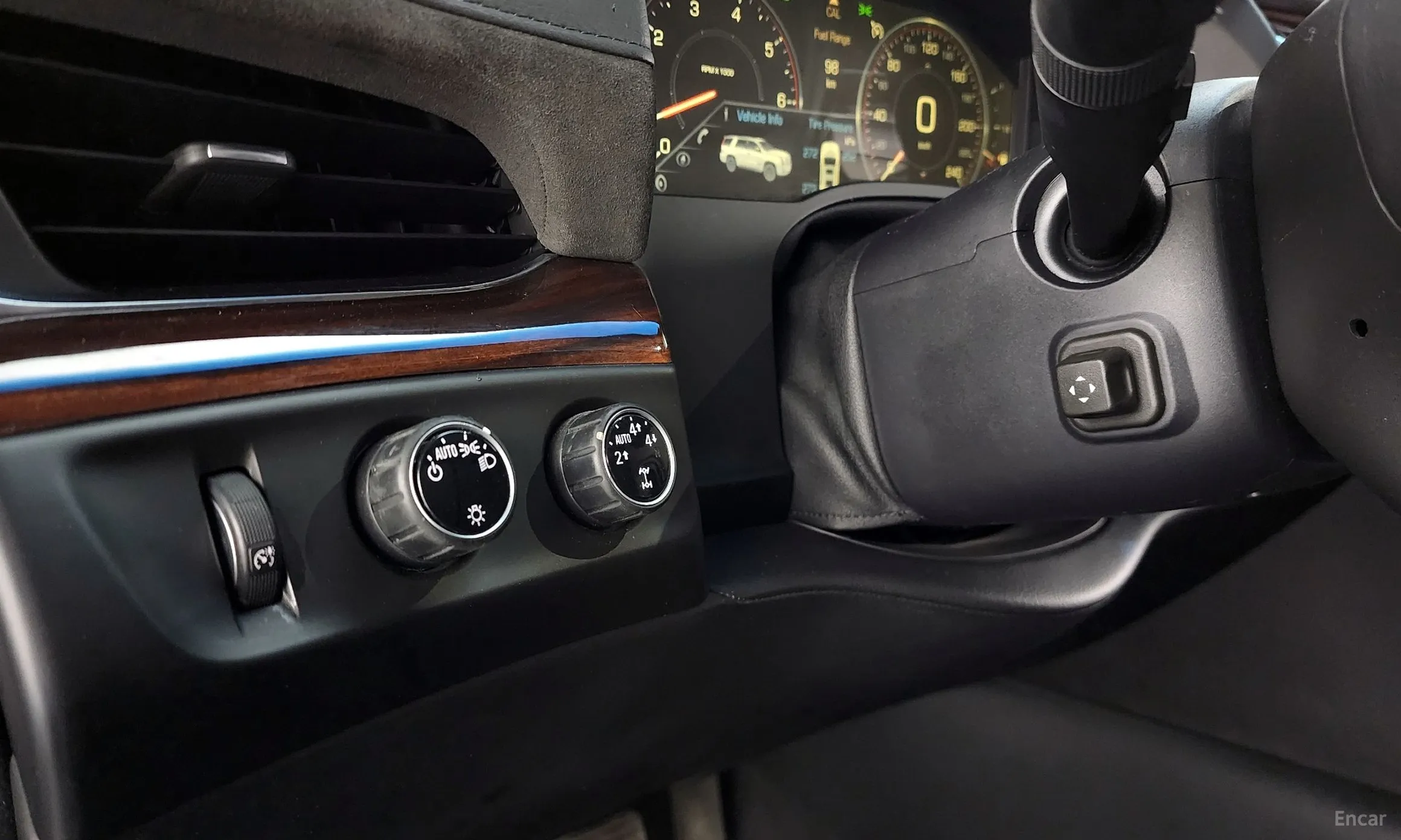 Cadillac Escalade превью 16