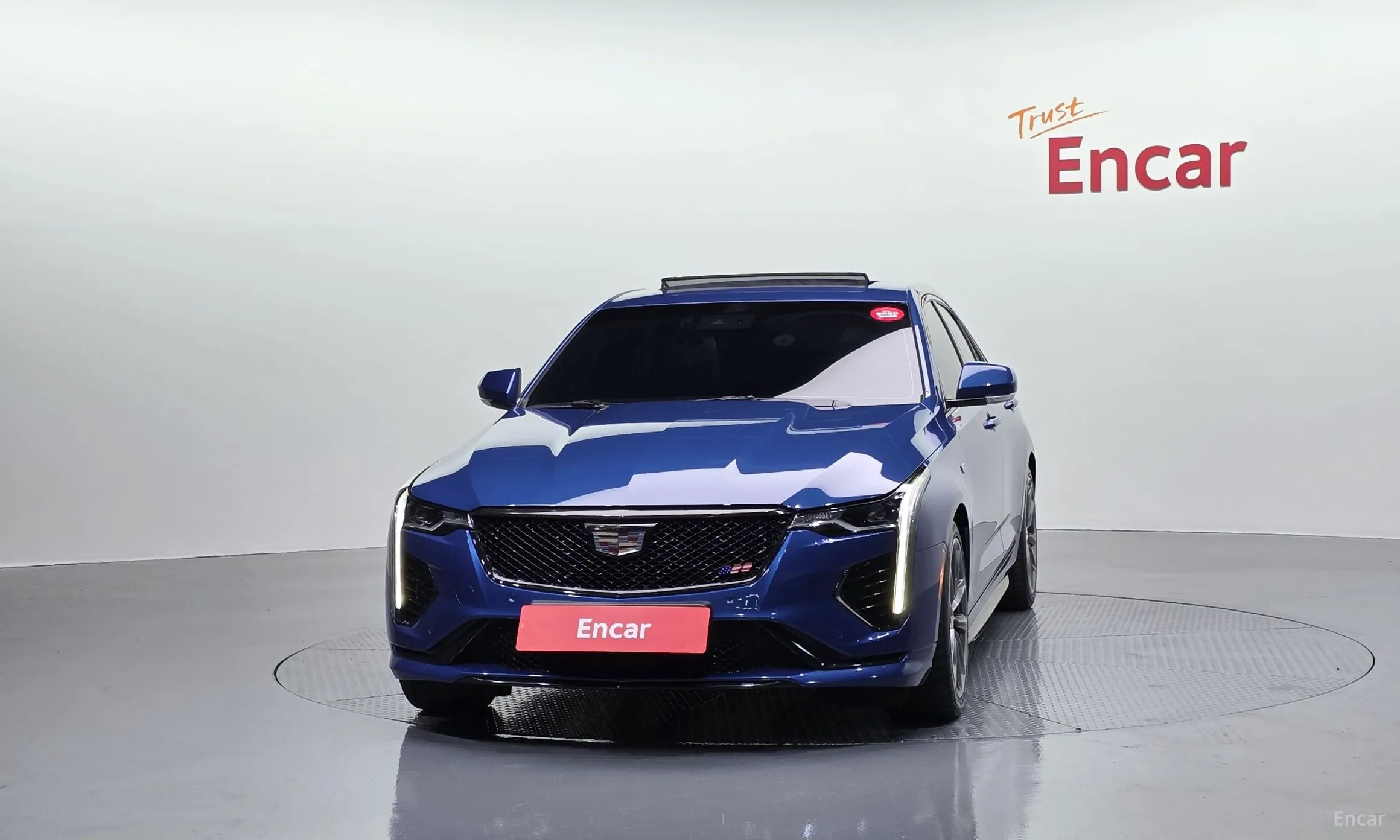 Cadillac CT4 превью 3