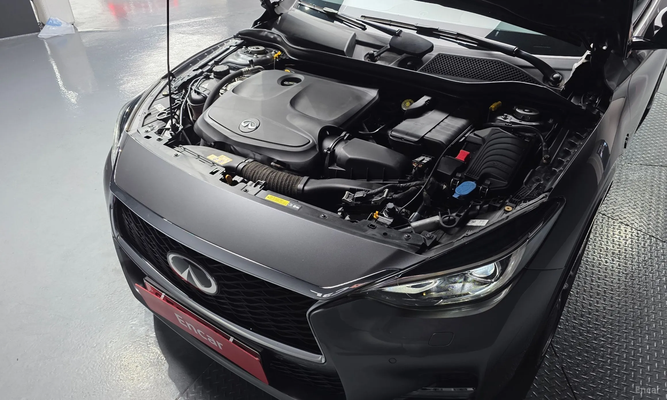 Infiniti Q30 превью 6