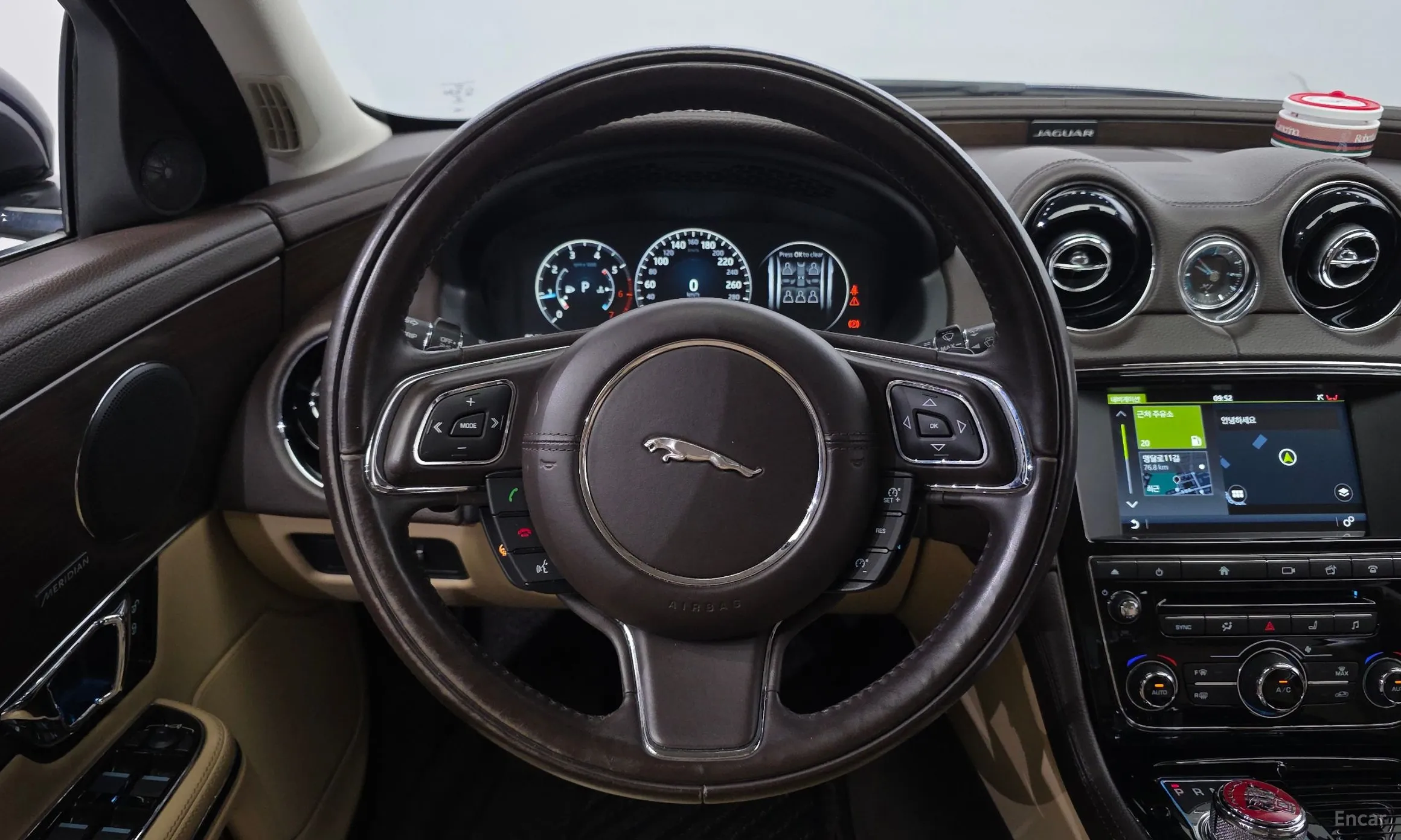 Jaguar All New XJ превью 14