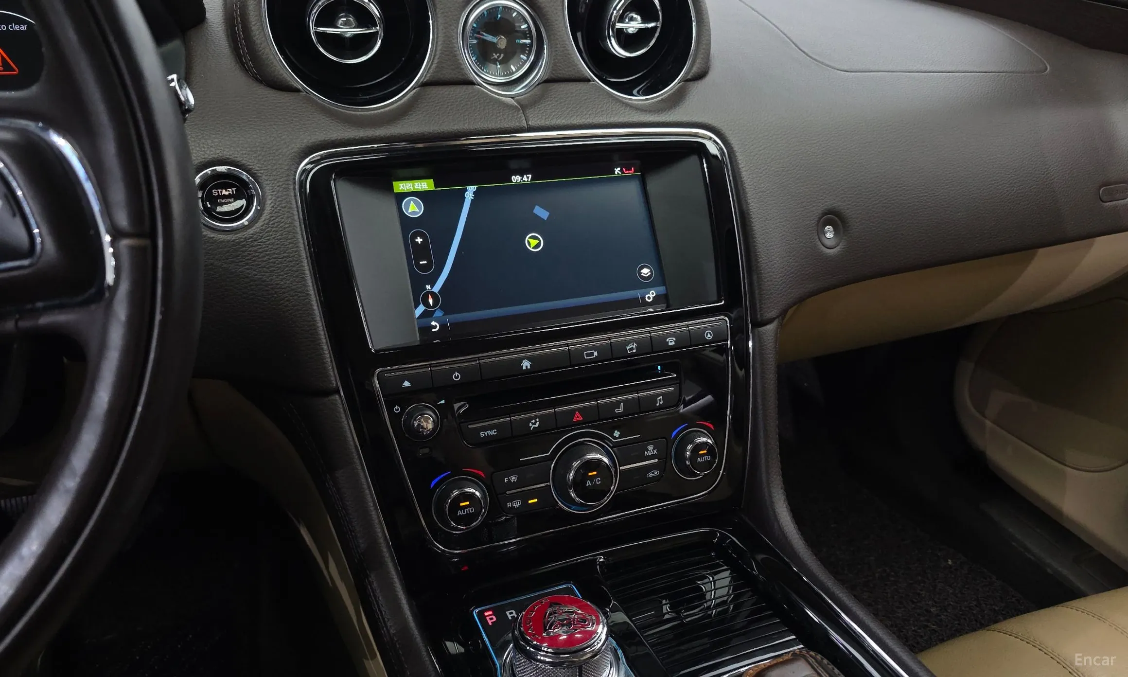 Jaguar All New XJ превью 15