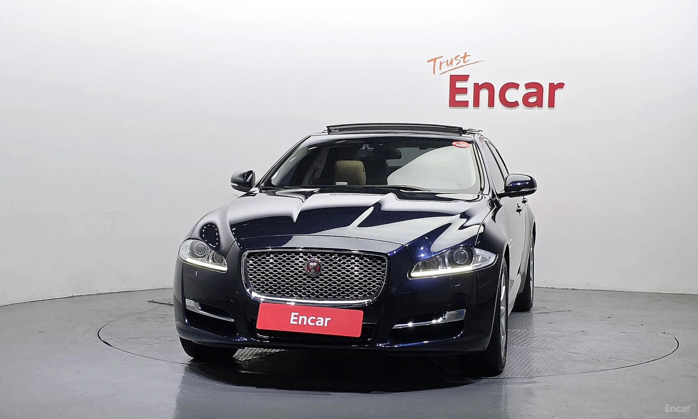 Jaguar All New XJ превью 3