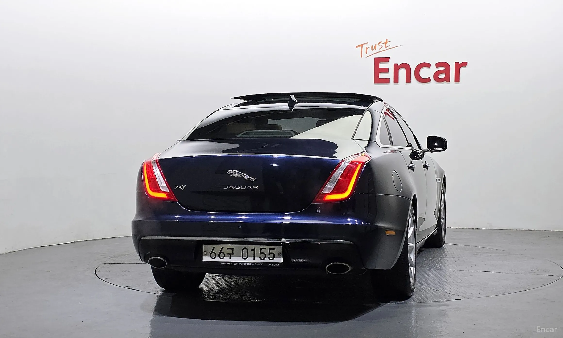 Jaguar All New XJ превью 4