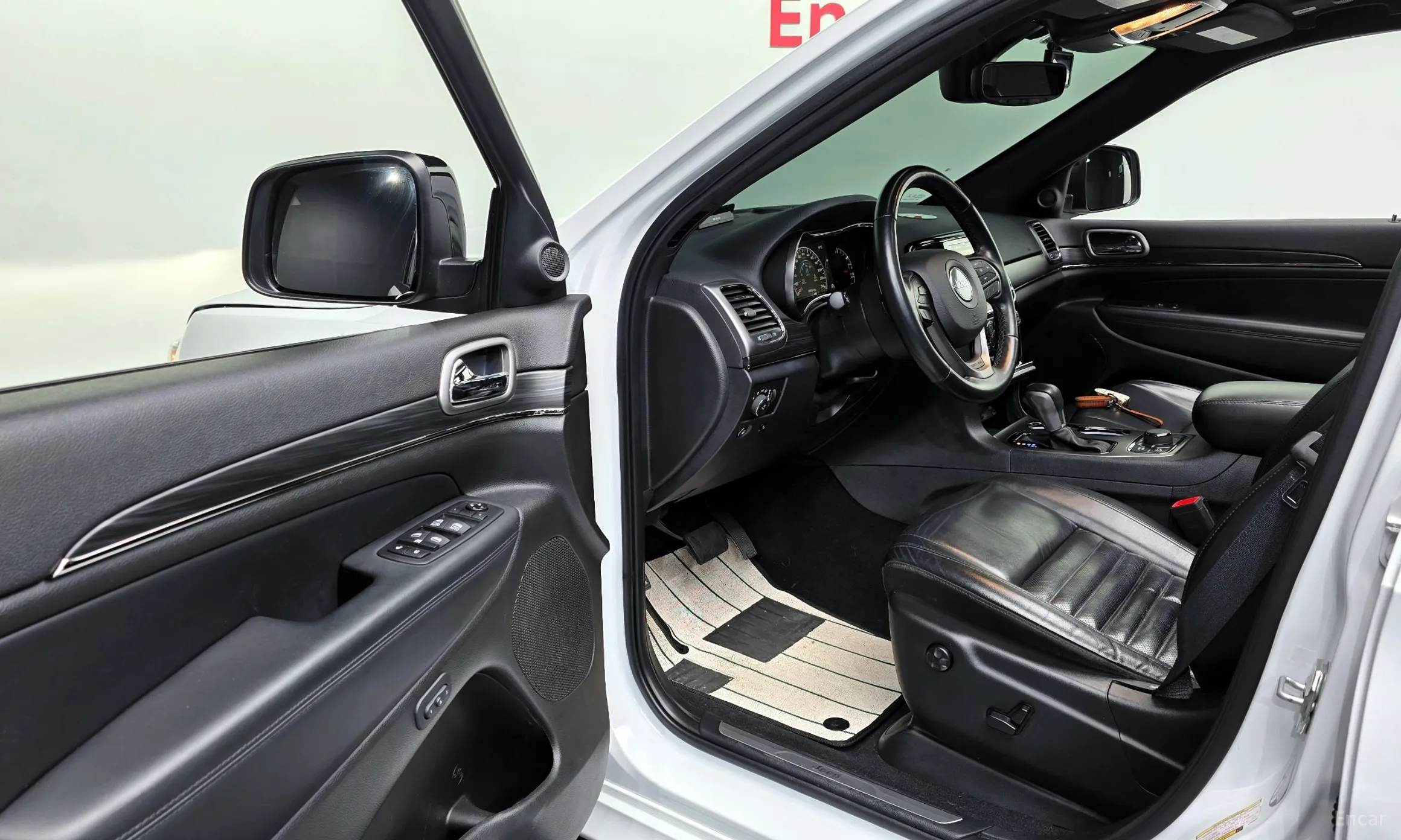 Jeep Grand Cherokee превью 11