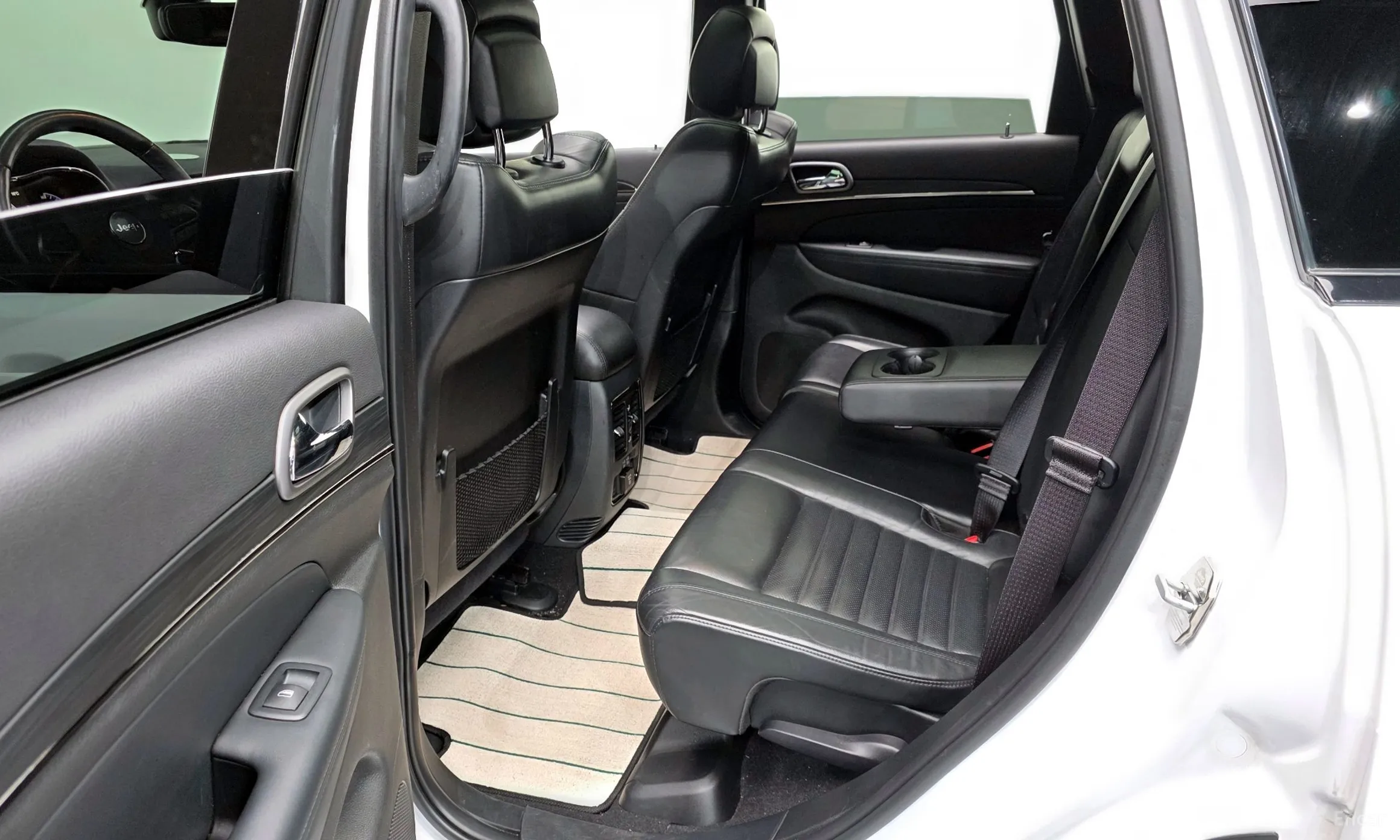 Jeep Grand Cherokee превью 12