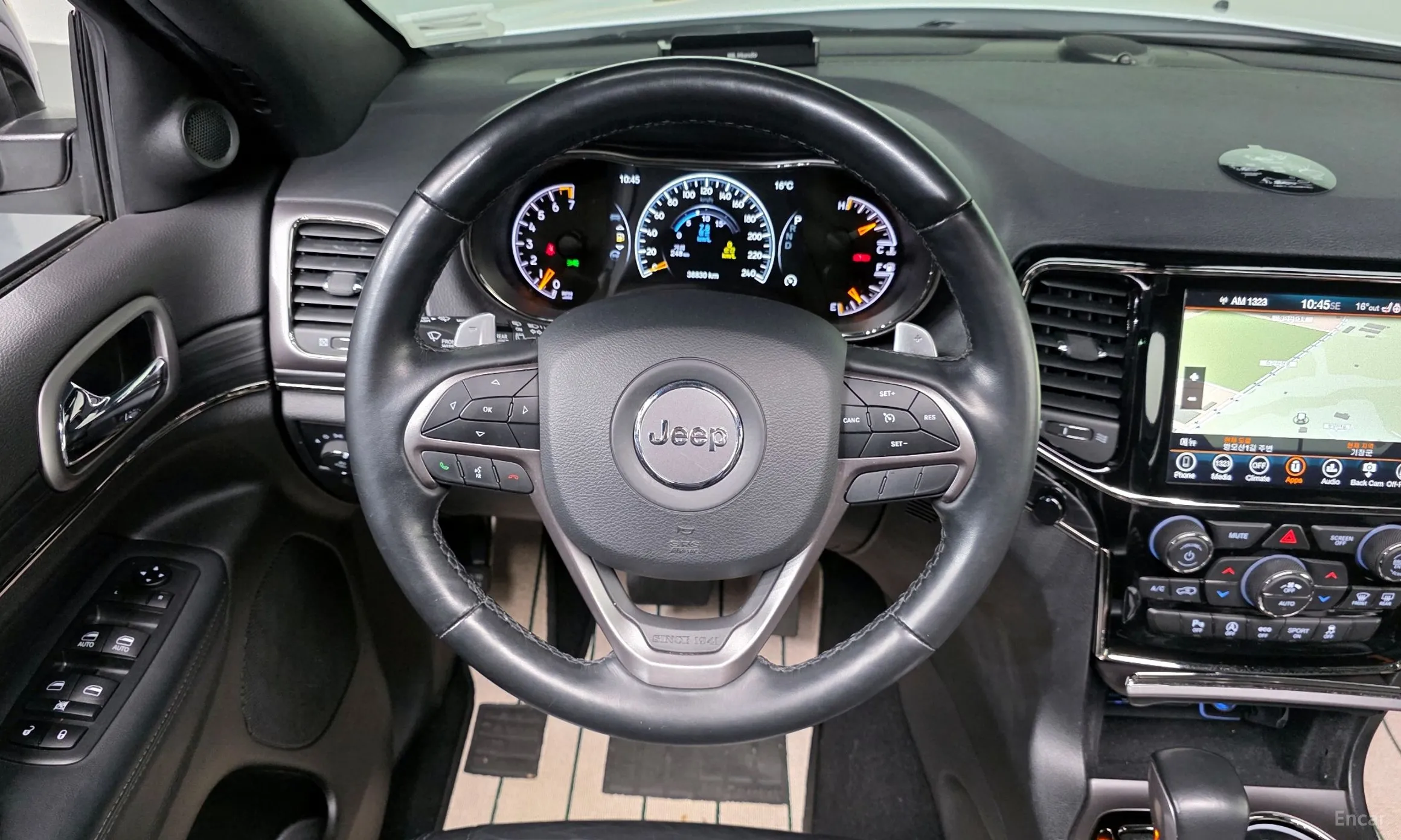 Jeep Grand Cherokee превью 13