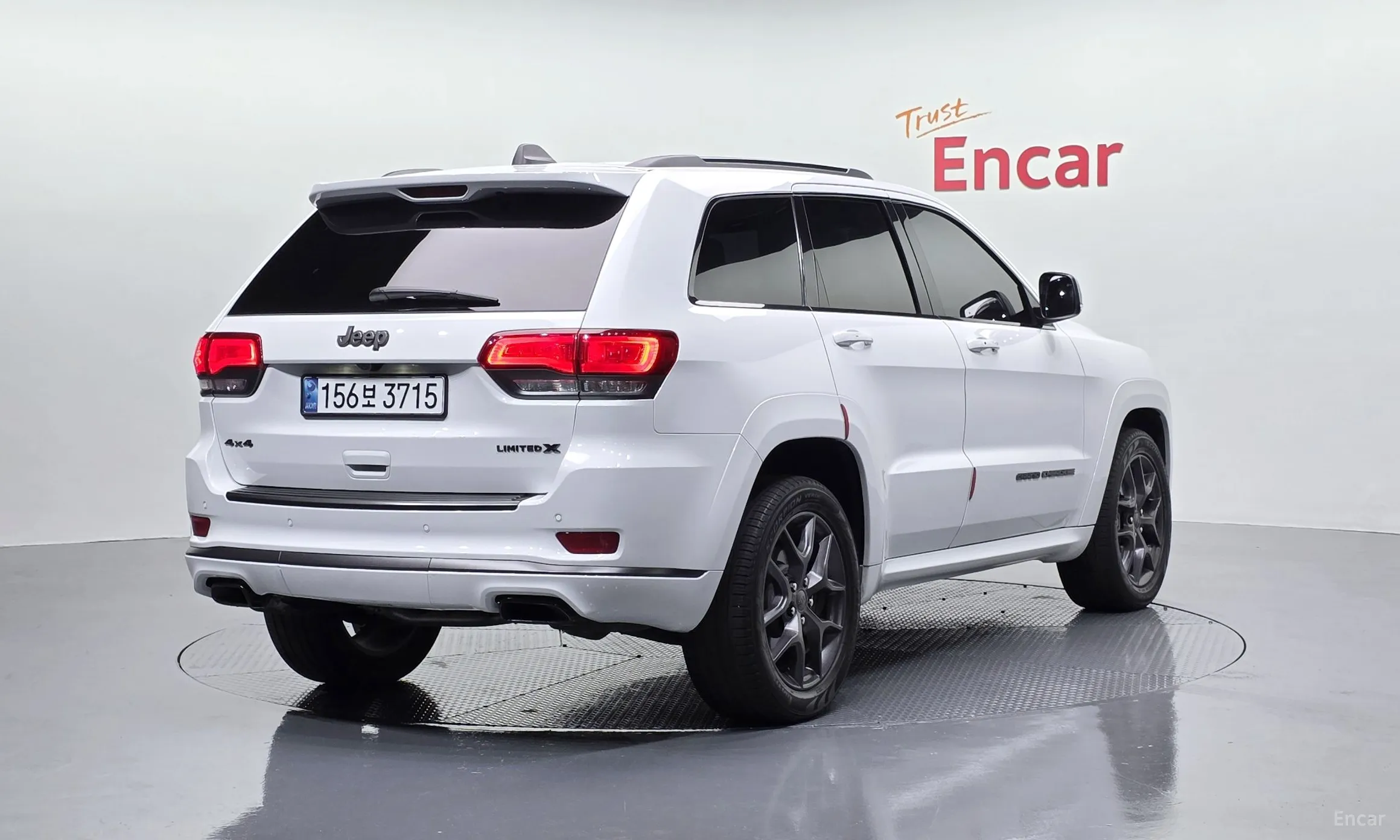 Jeep Grand Cherokee превью 2