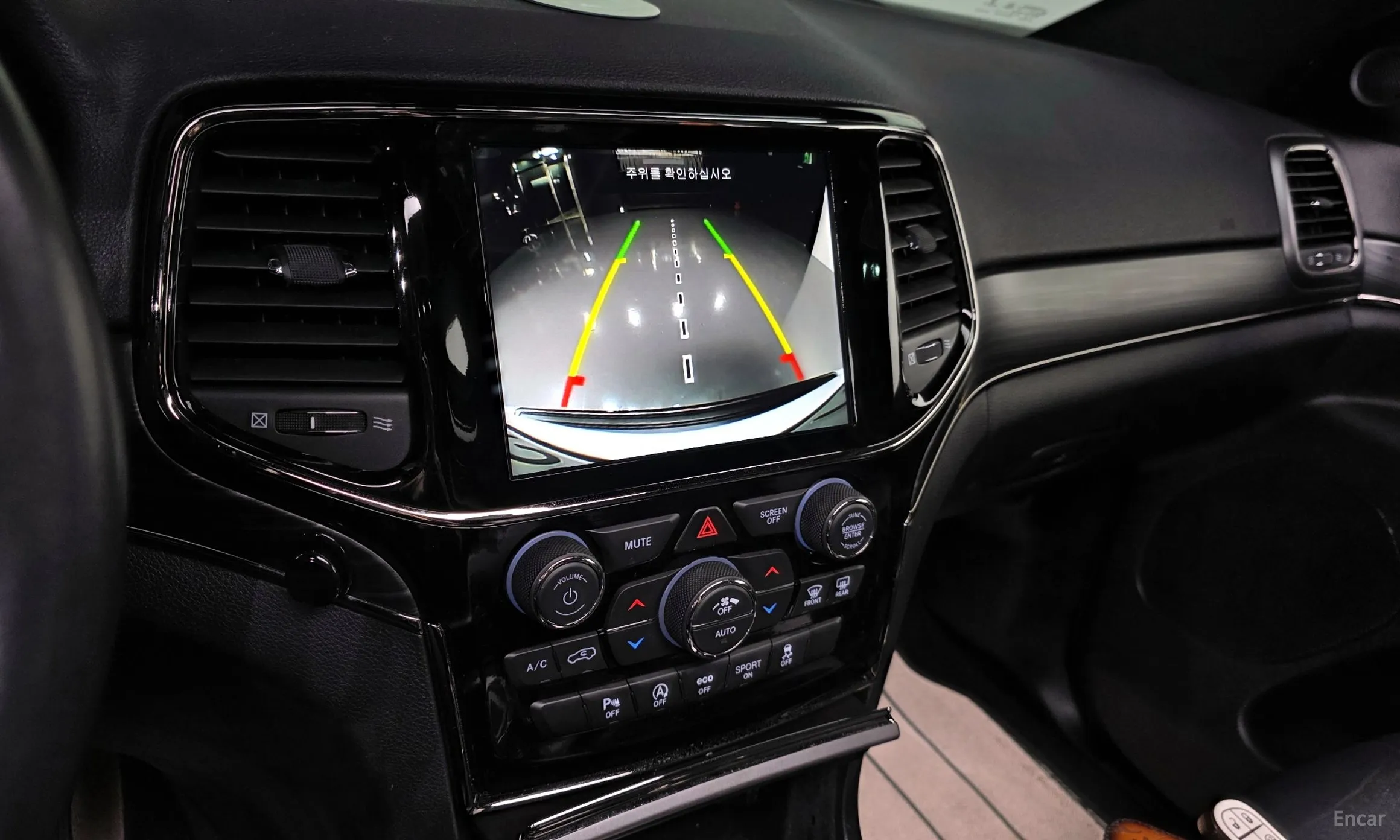 Jeep Grand Cherokee превью 16