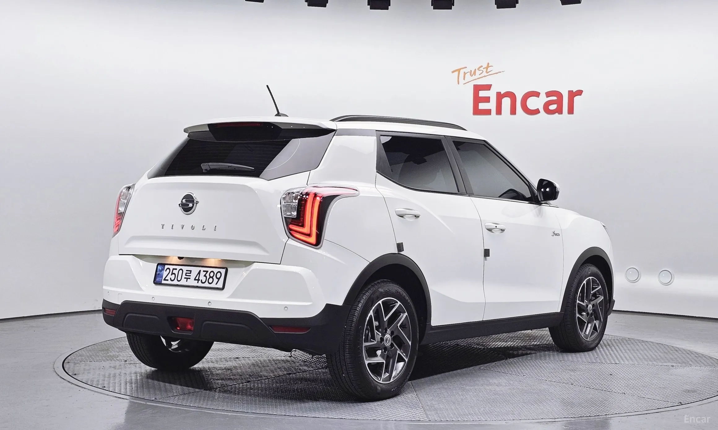 KG Mobility (SsangYong) Berry New Tivoli превью 2