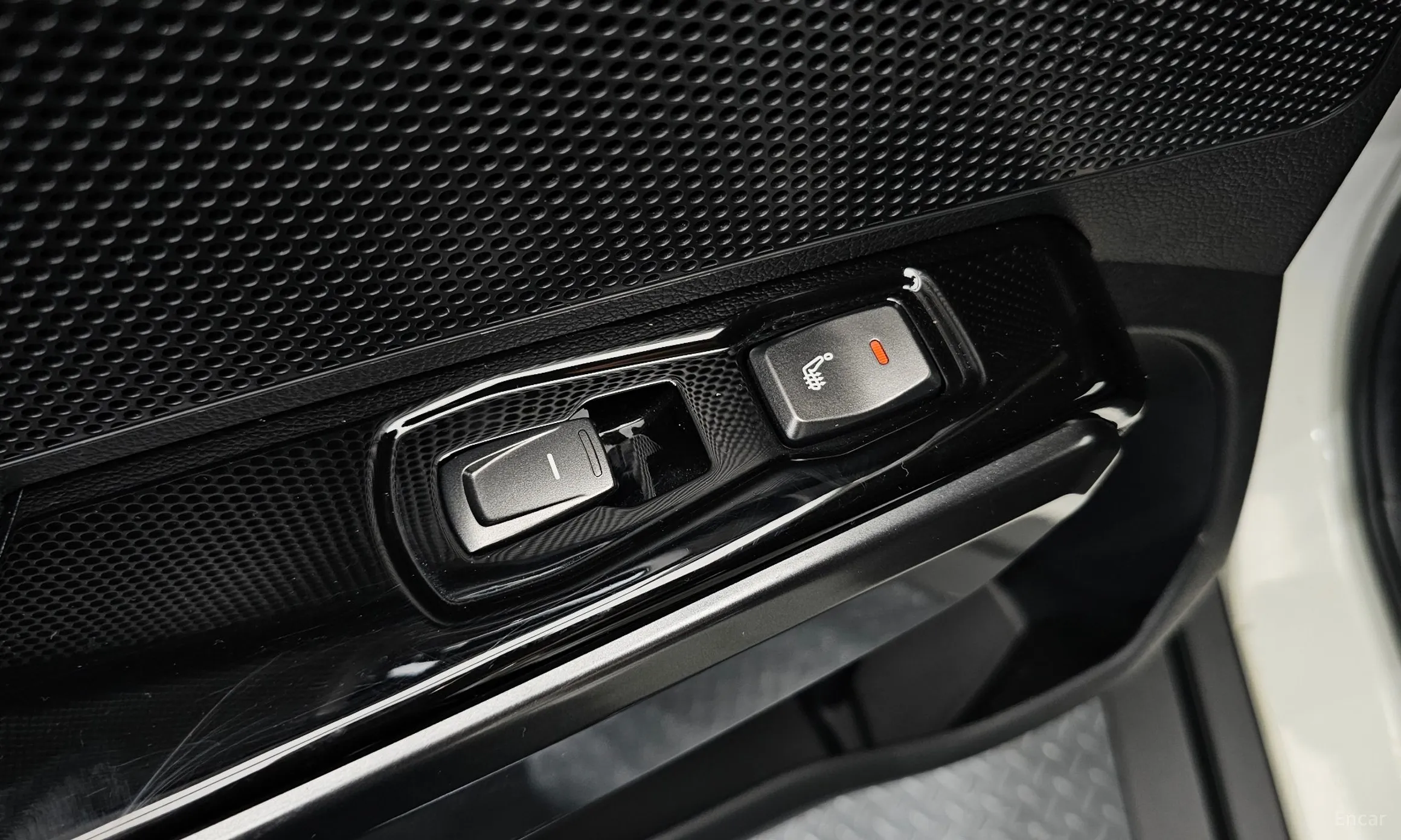 KG Mobility (SsangYong) Berry New Tivoli превью 19