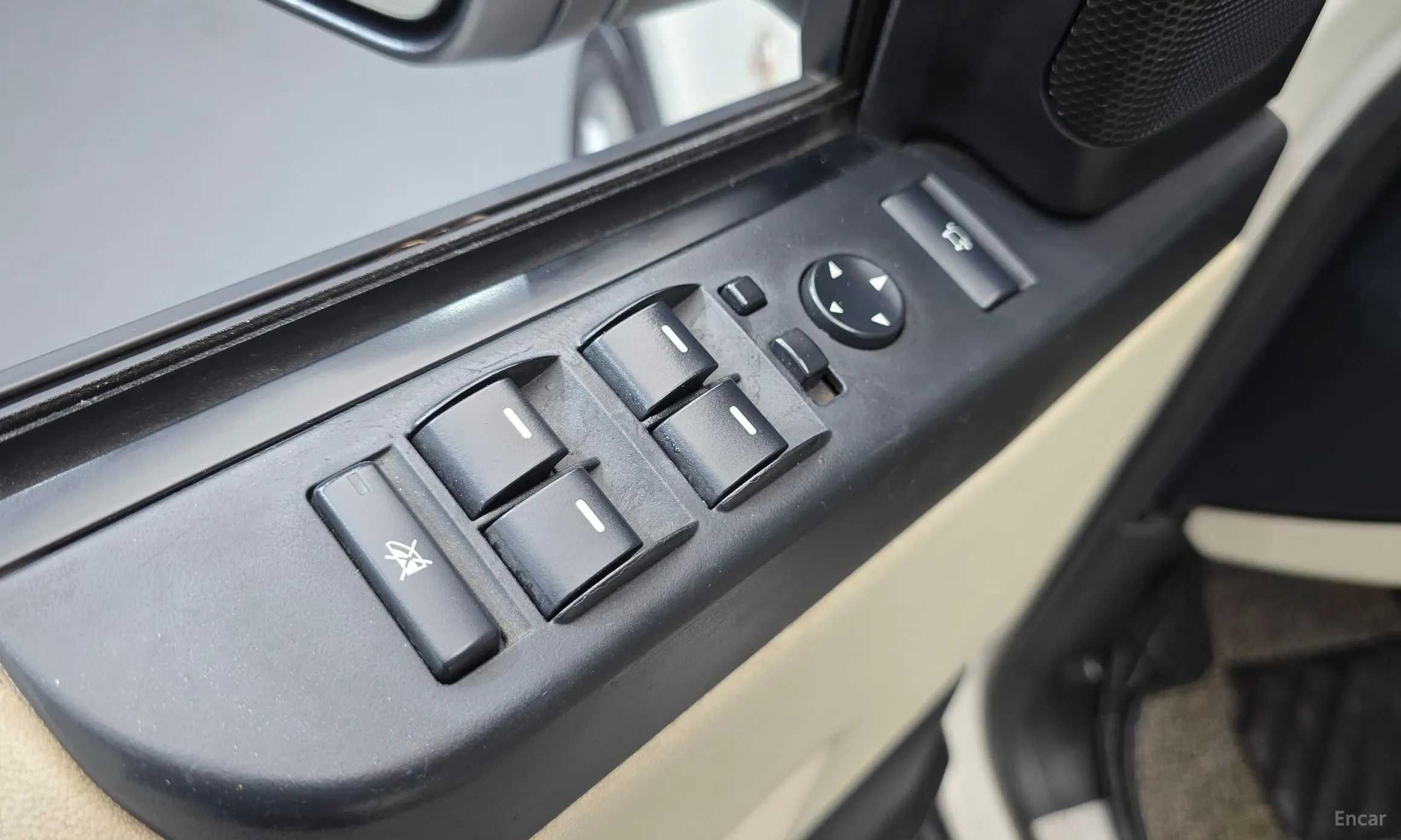 Land Rover Range Rover превью 14