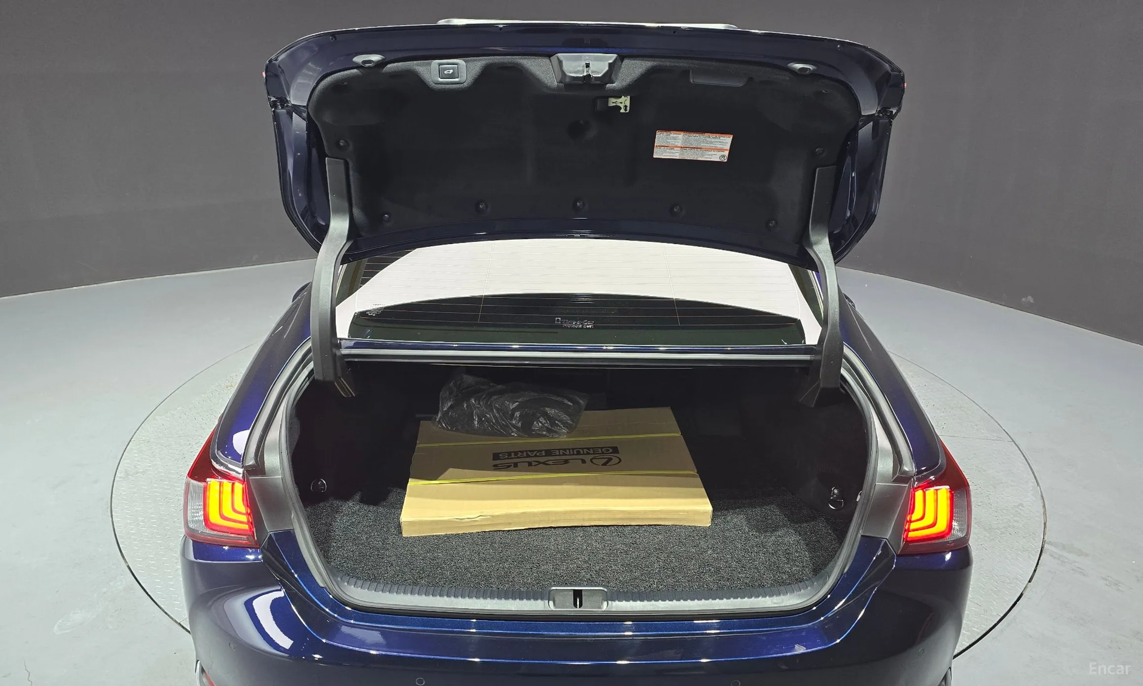 Lexus ES300h 7th Generation превью 20