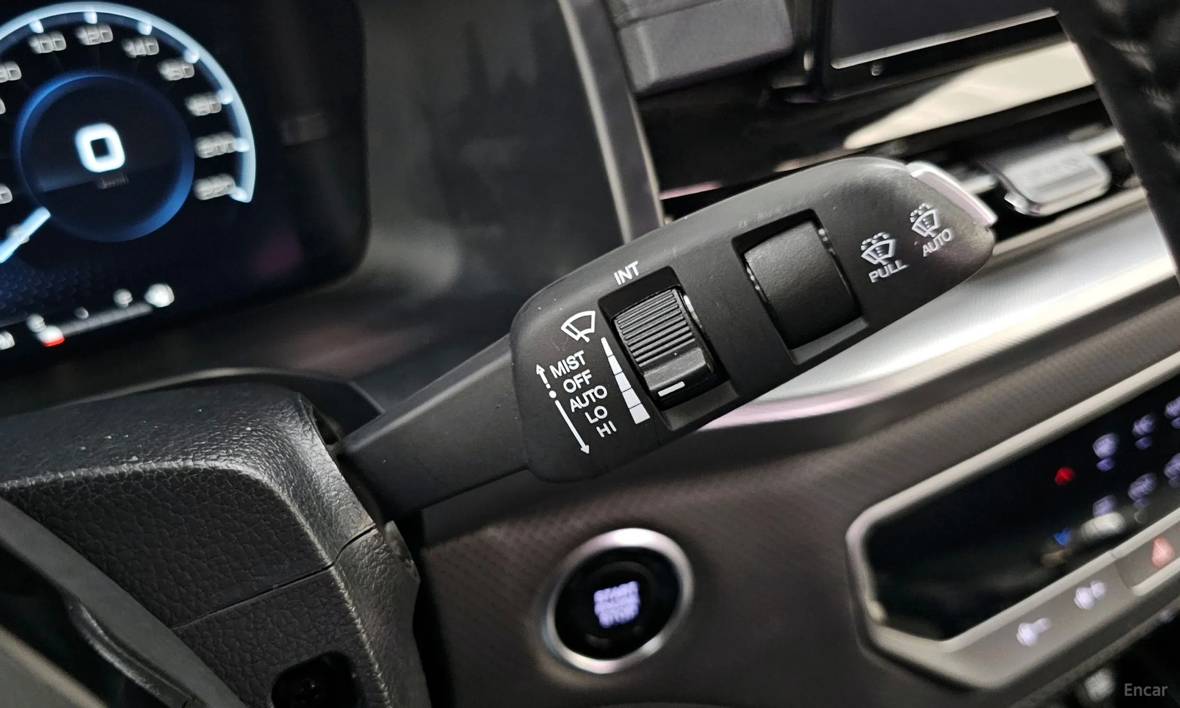 KG Mobility (SsangYong) Rexton Sports превью 18