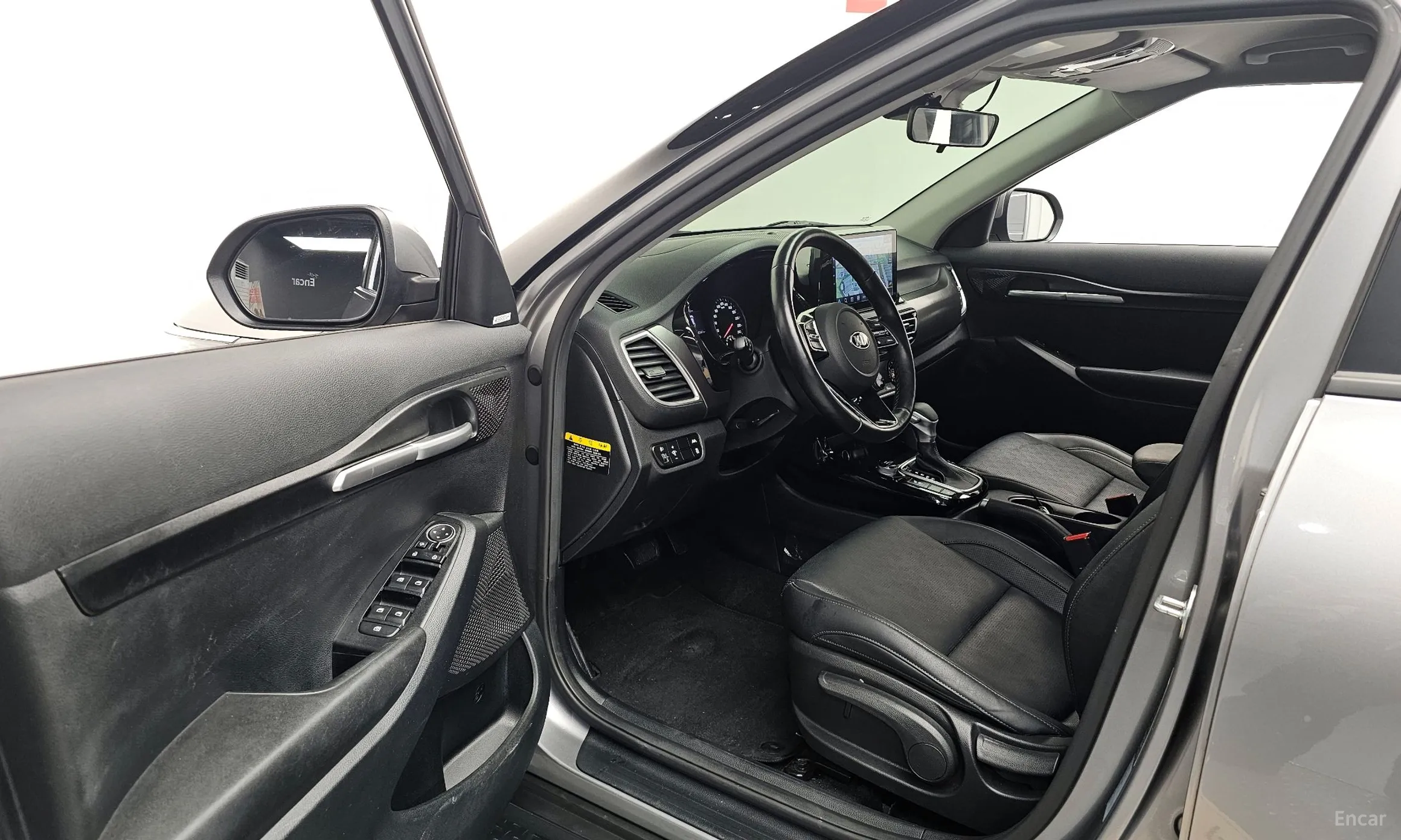 Kia Seltos превью 10