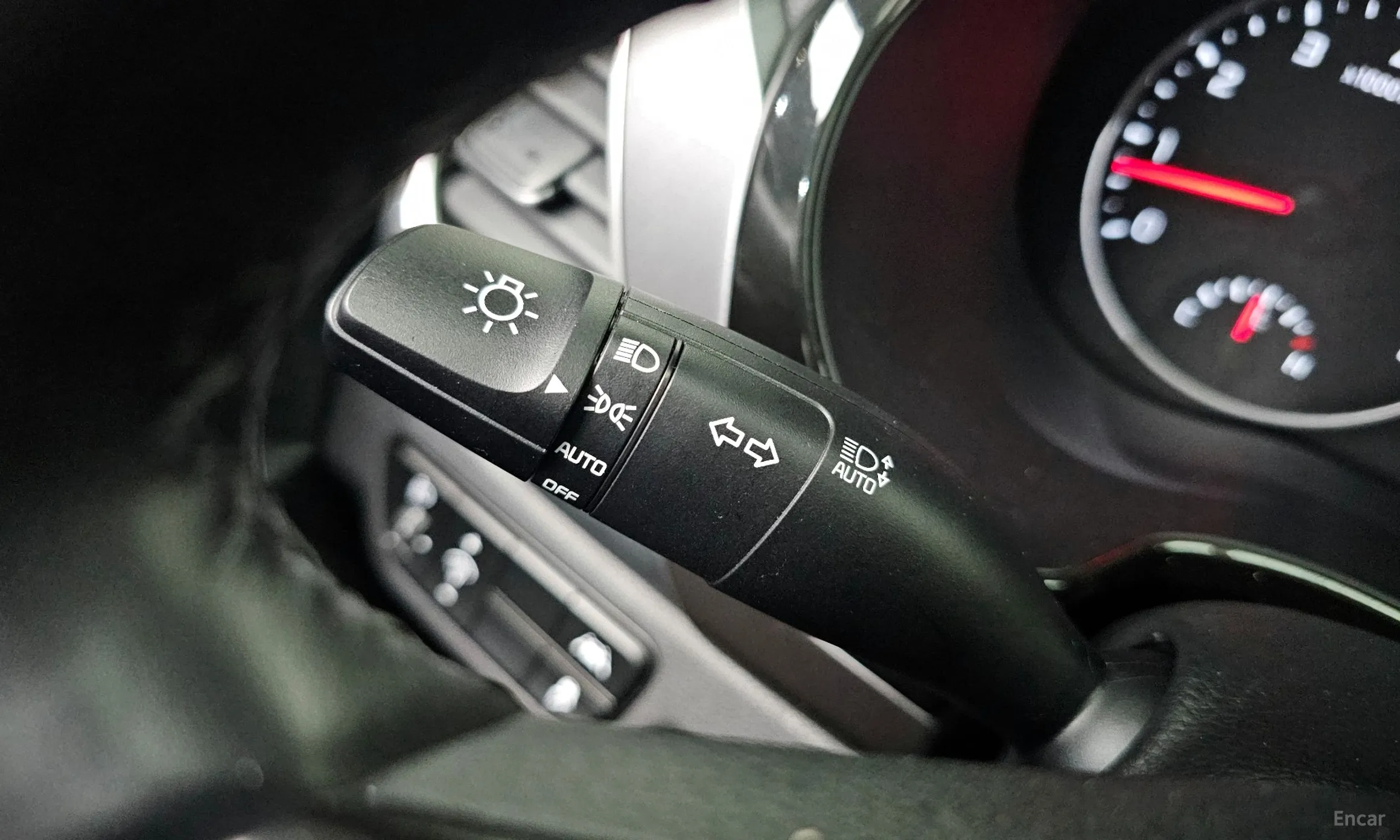 Kia Seltos превью 16