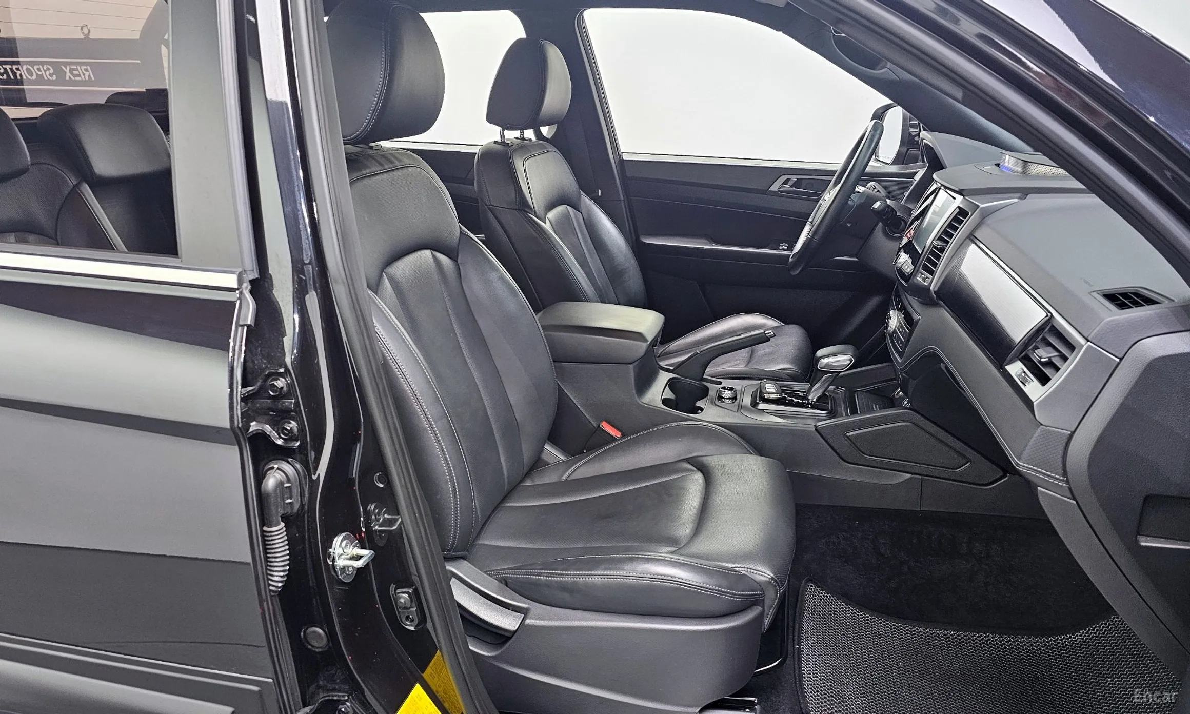 KG Mobility (SsangYong) Rexton Sports Khan превью 10