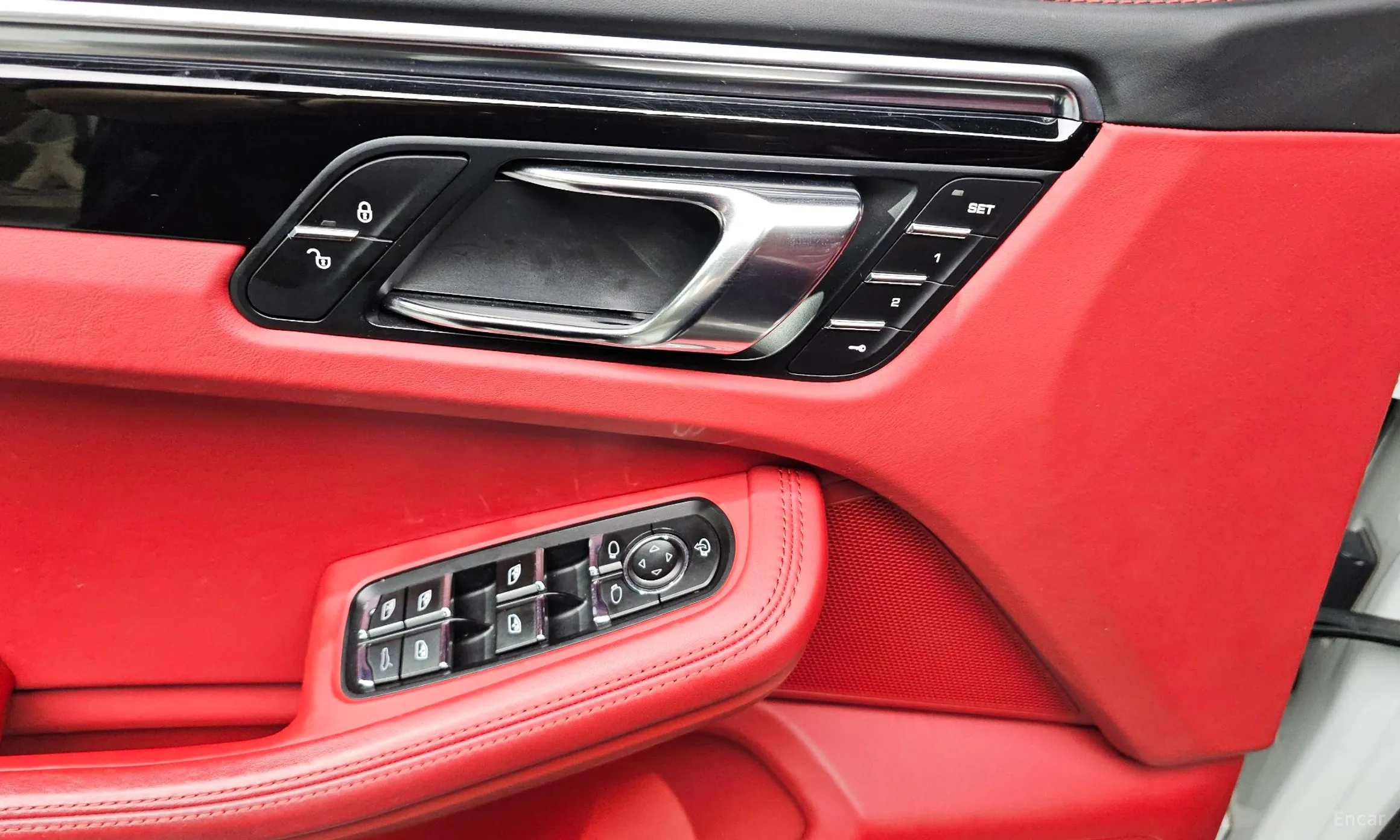 Porsche Macan превью 15