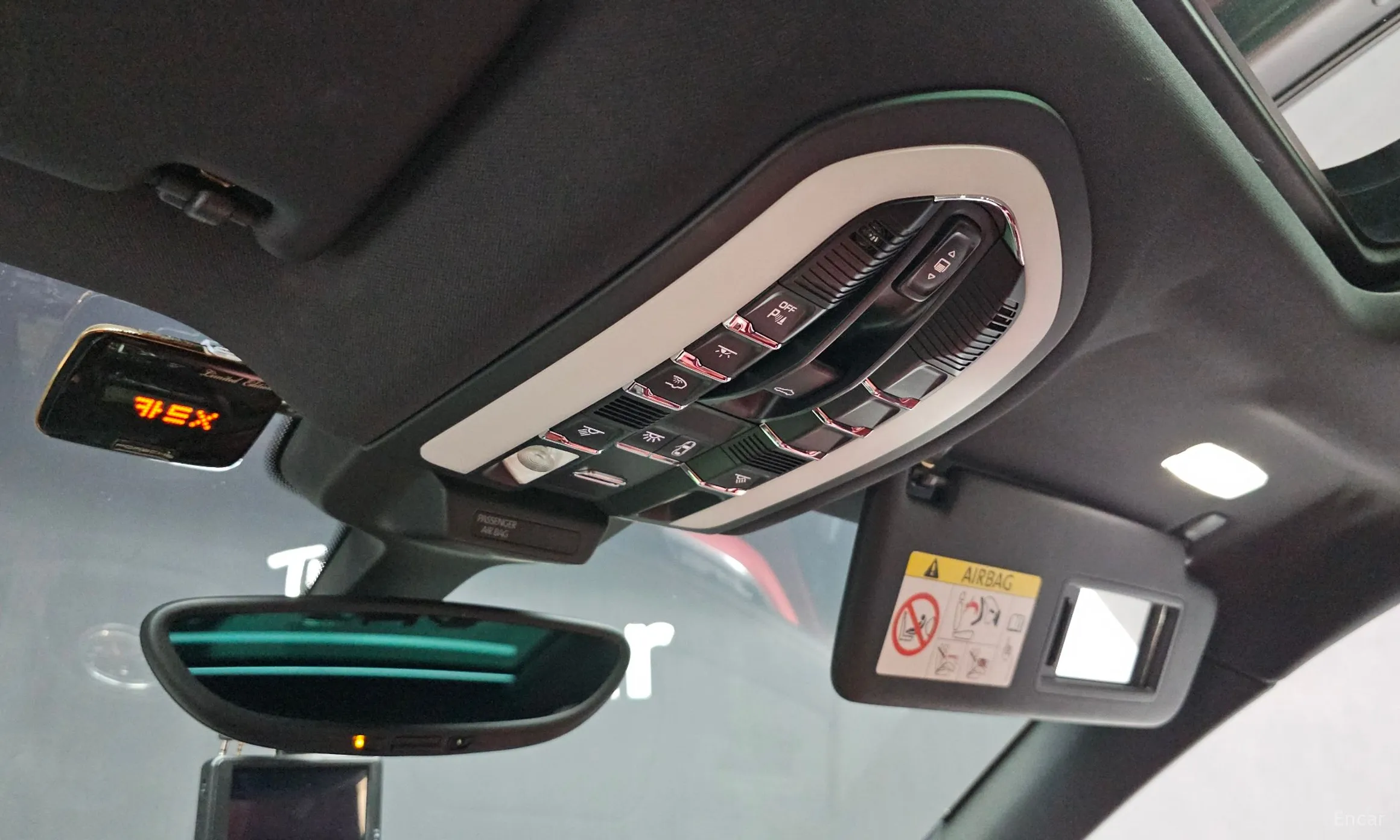 Porsche Macan превью 16