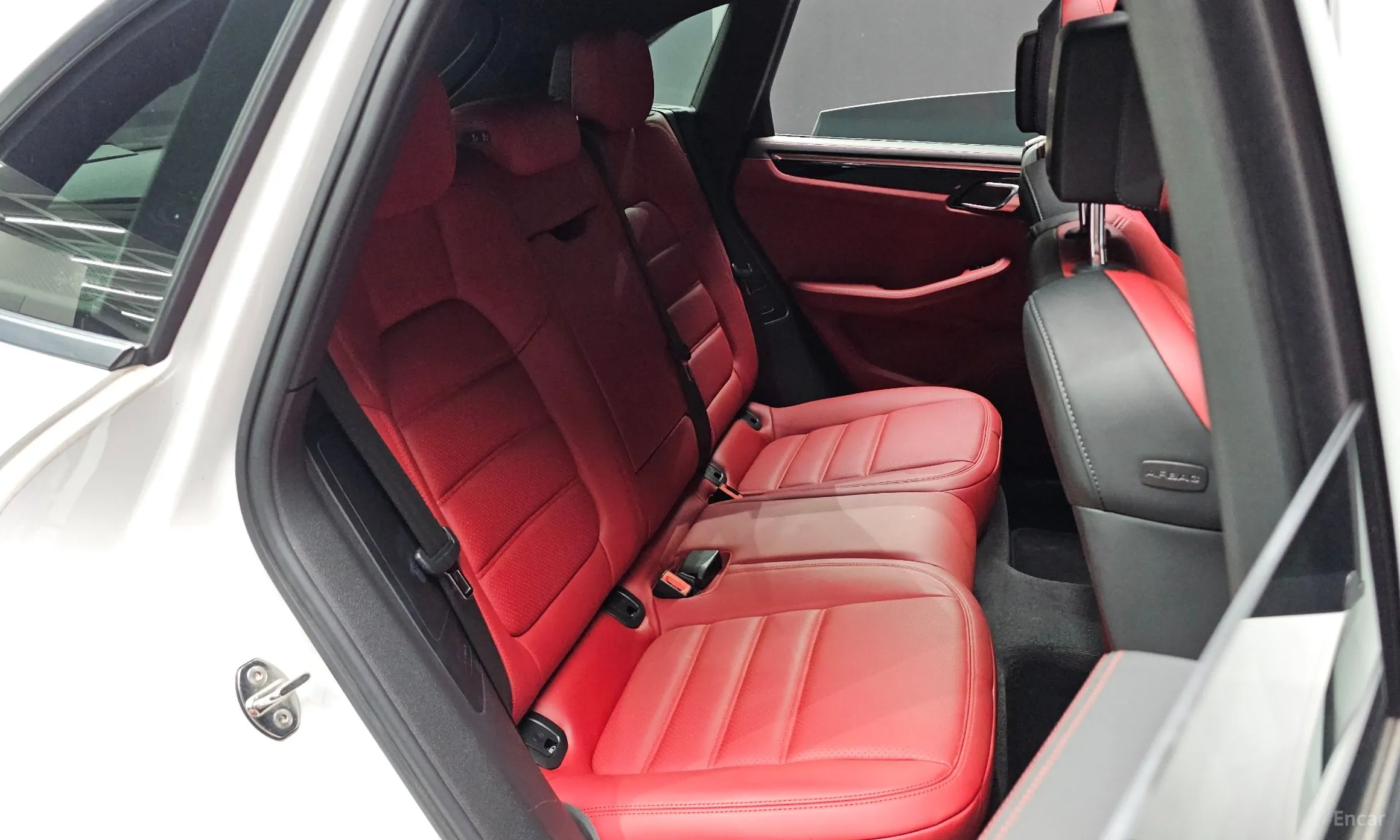 Porsche Macan превью 18