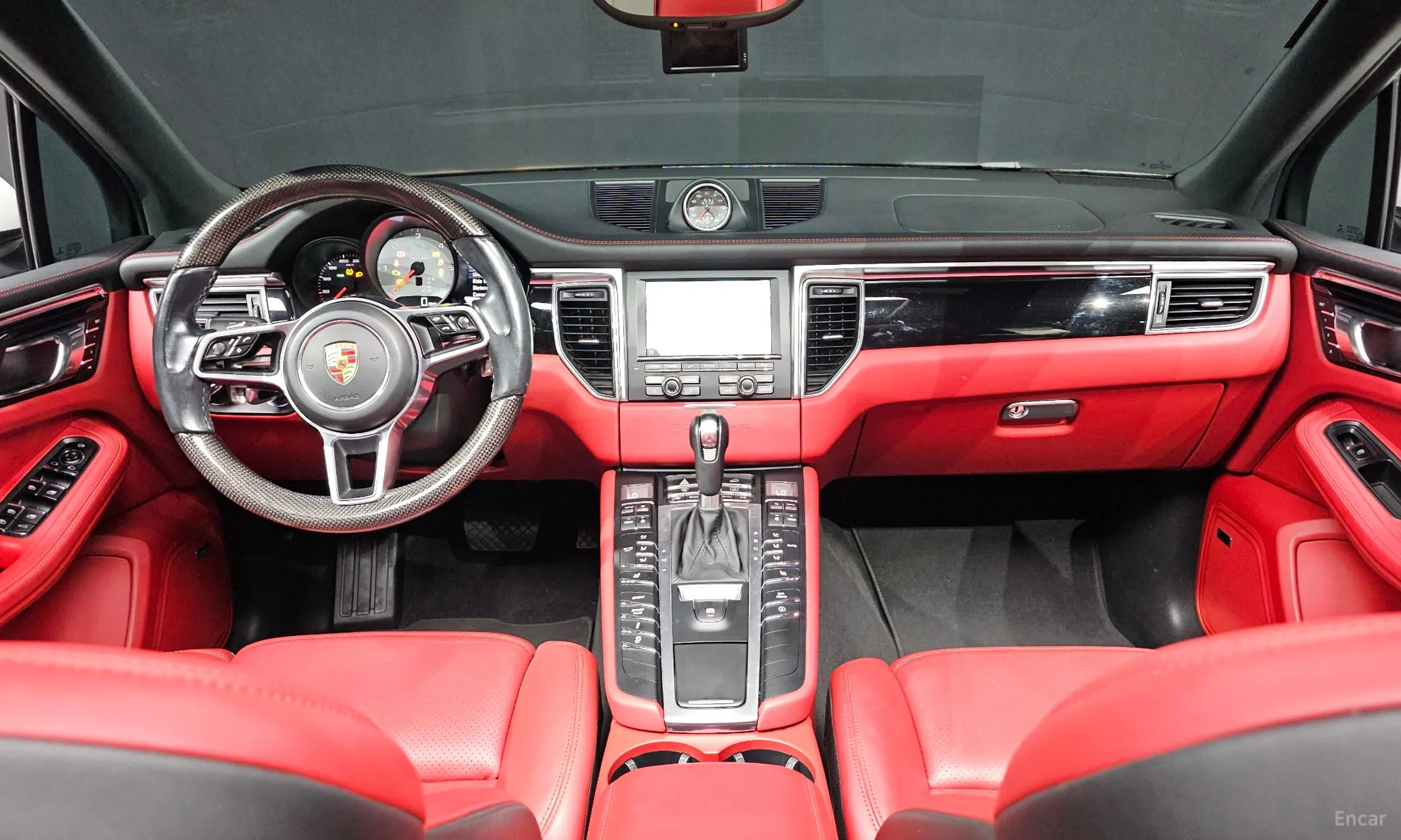 Porsche Macan превью 7