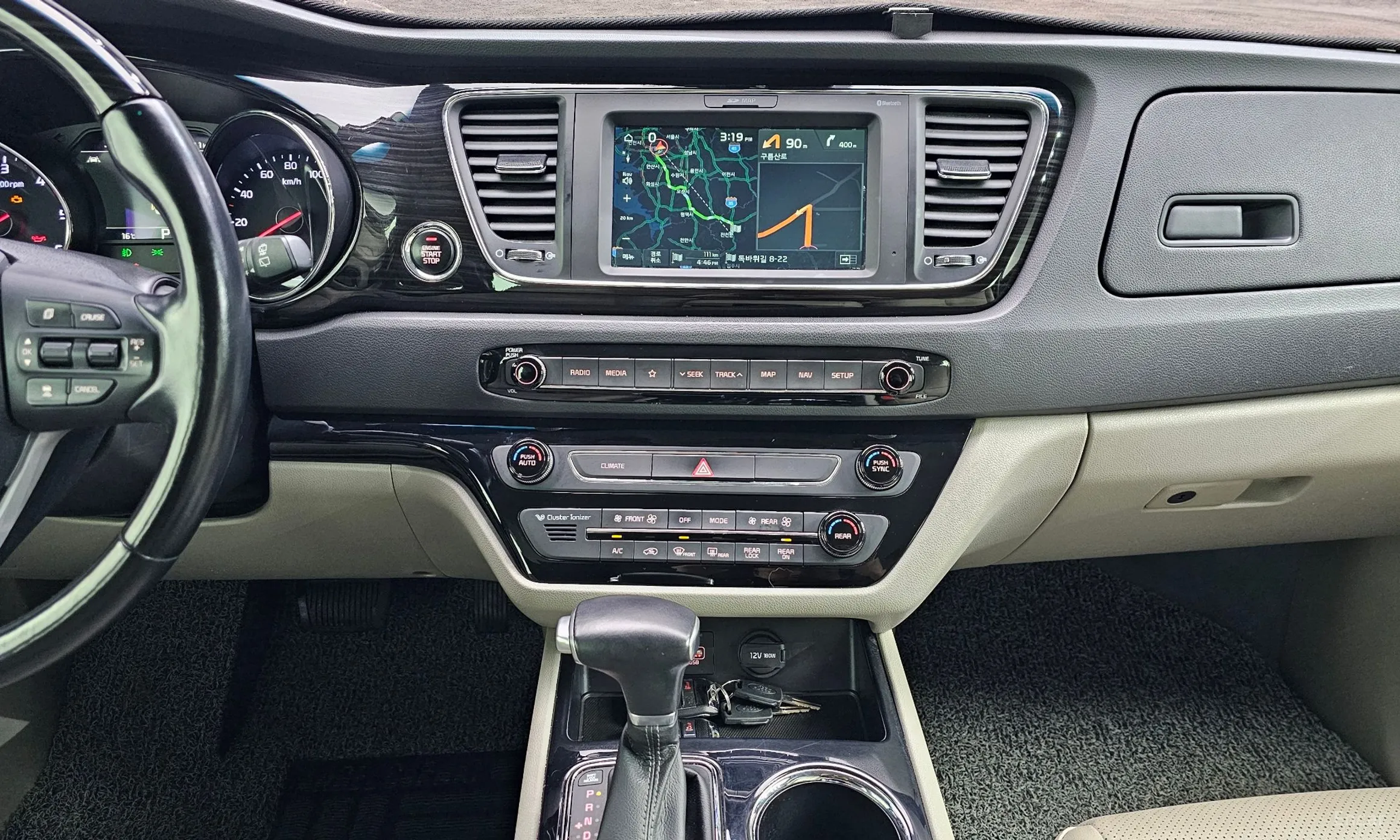 Kia Carnival превью 16
