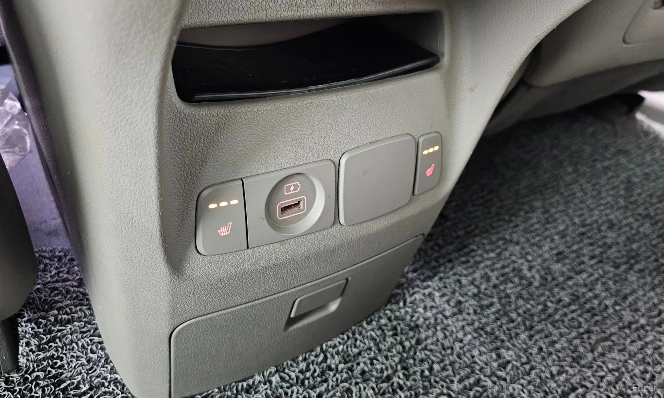 Kia Carnival превью 17