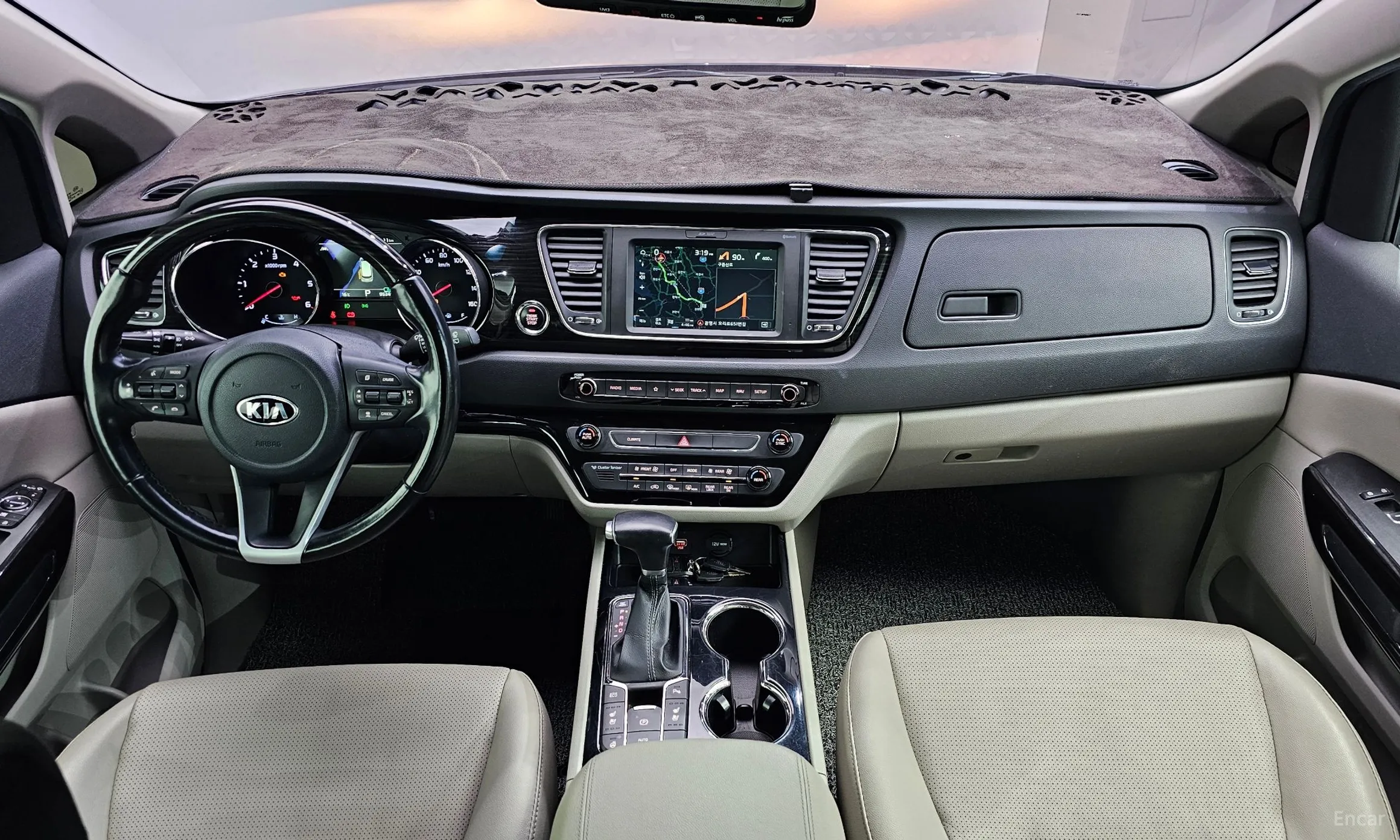 Kia Carnival превью 7