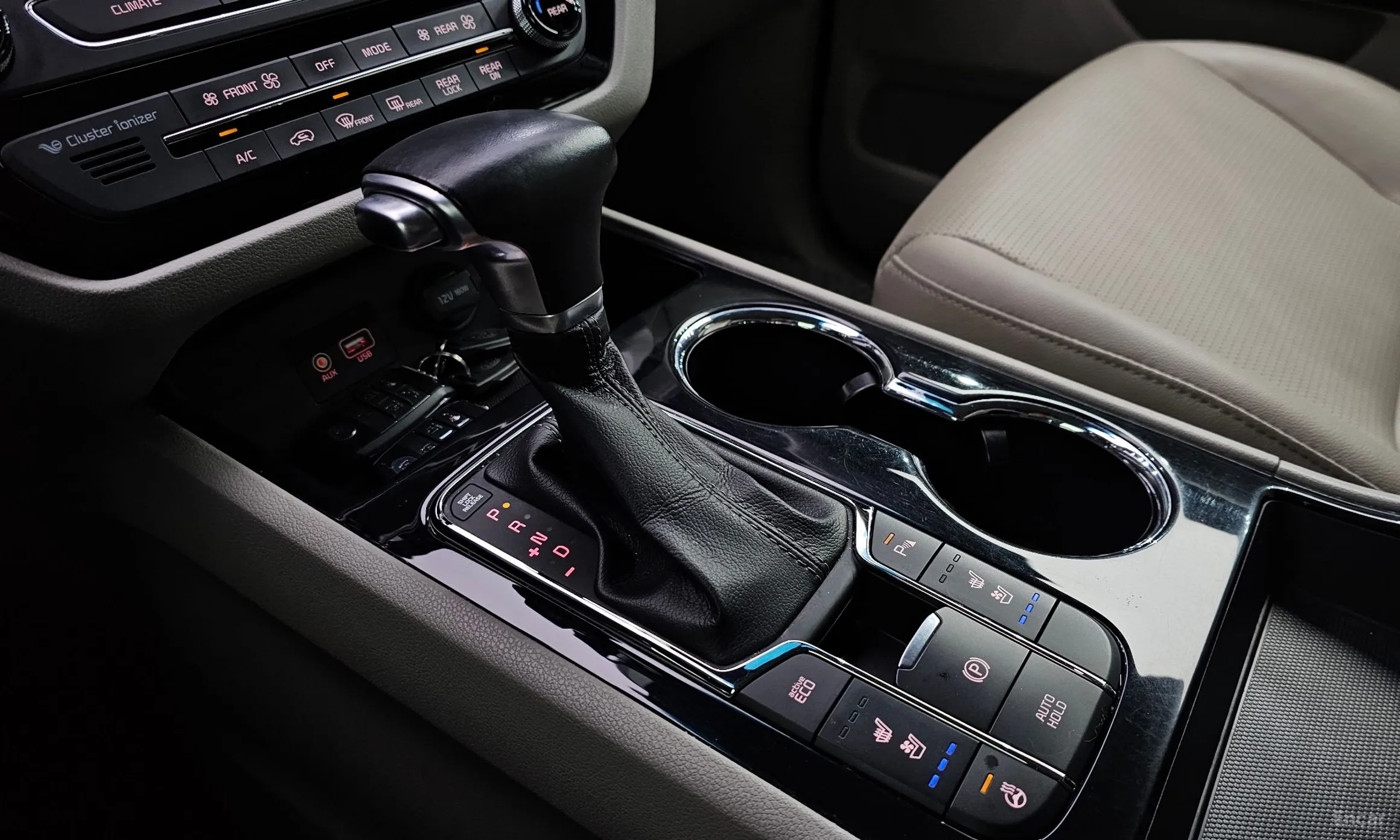 Kia Carnival превью 9