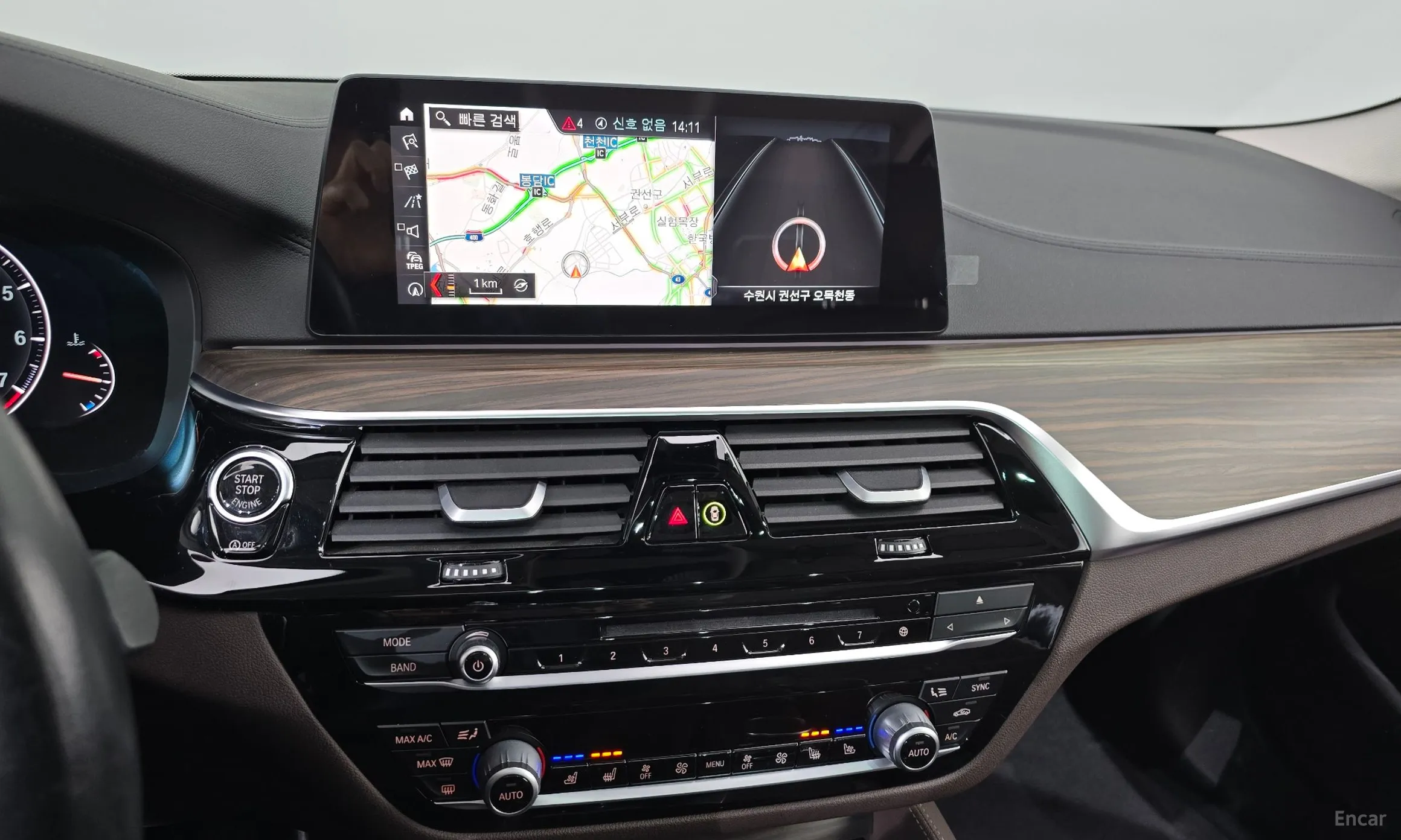 BMW 5 Series (G30) превью 14