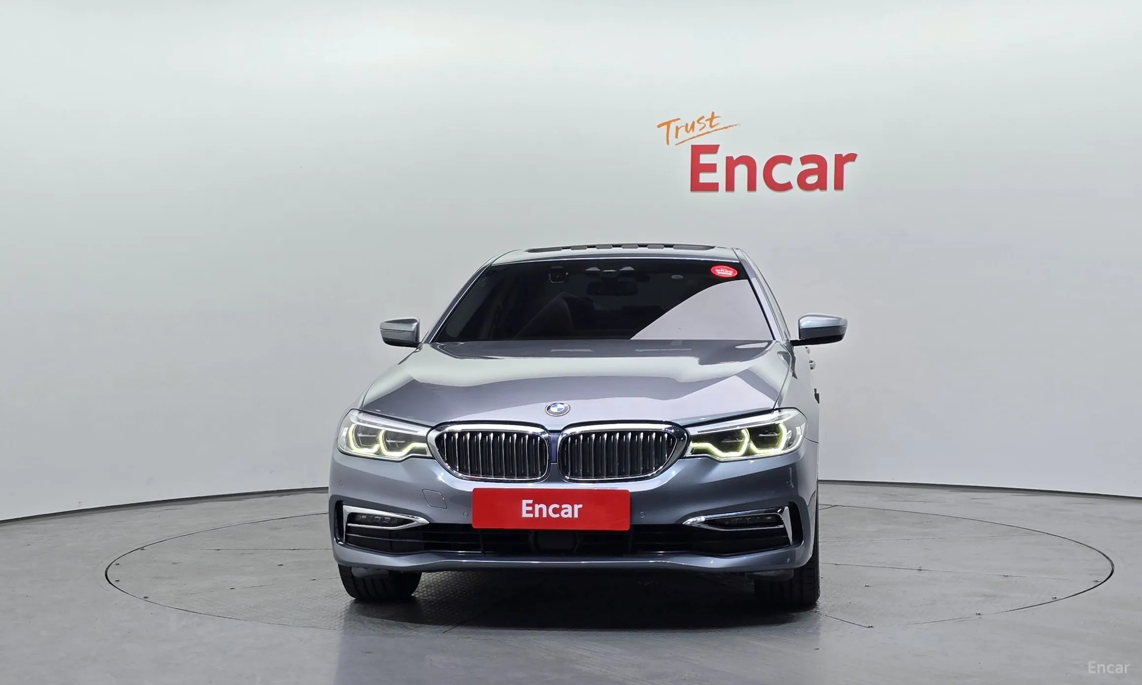 BMW 5 Series (G30) превью 3