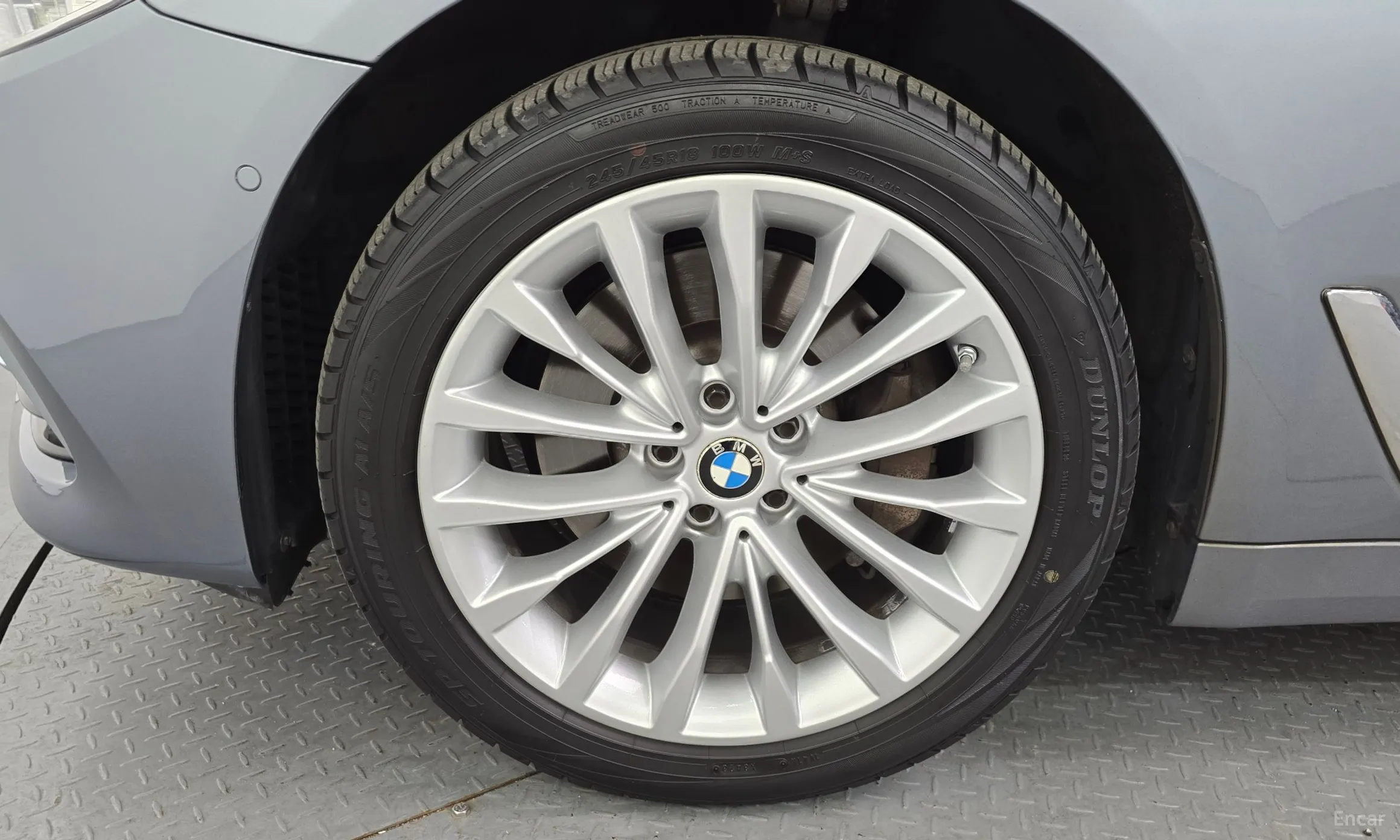 BMW 5 Series (G30) превью 5