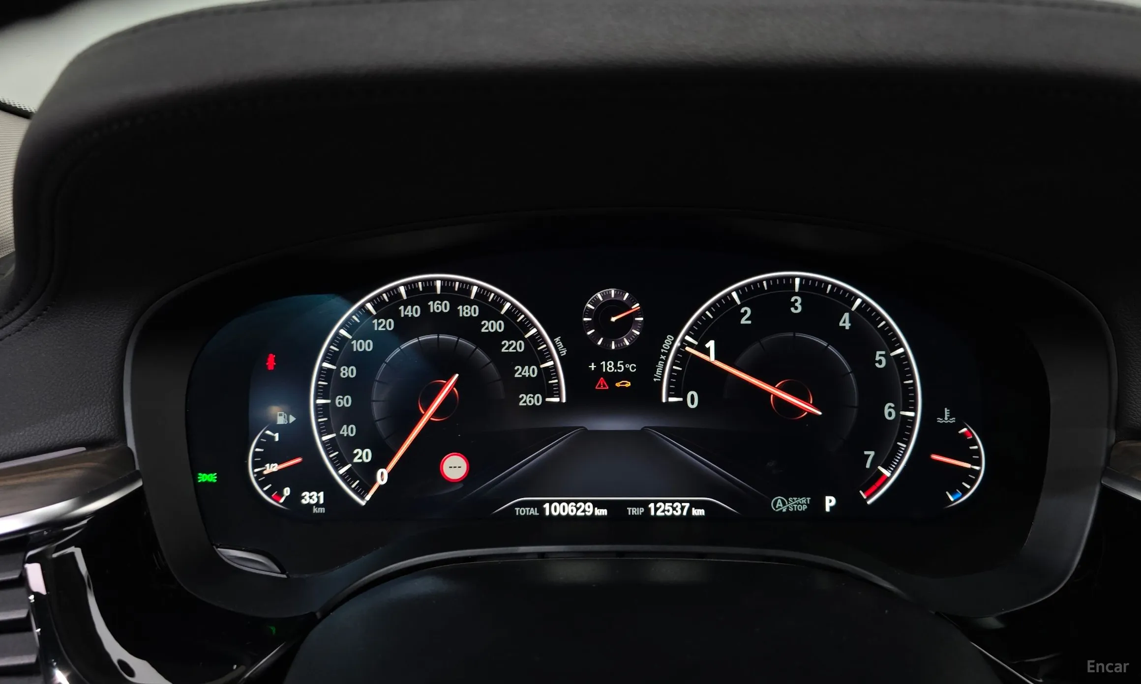 BMW 5 Series (G30) превью 8