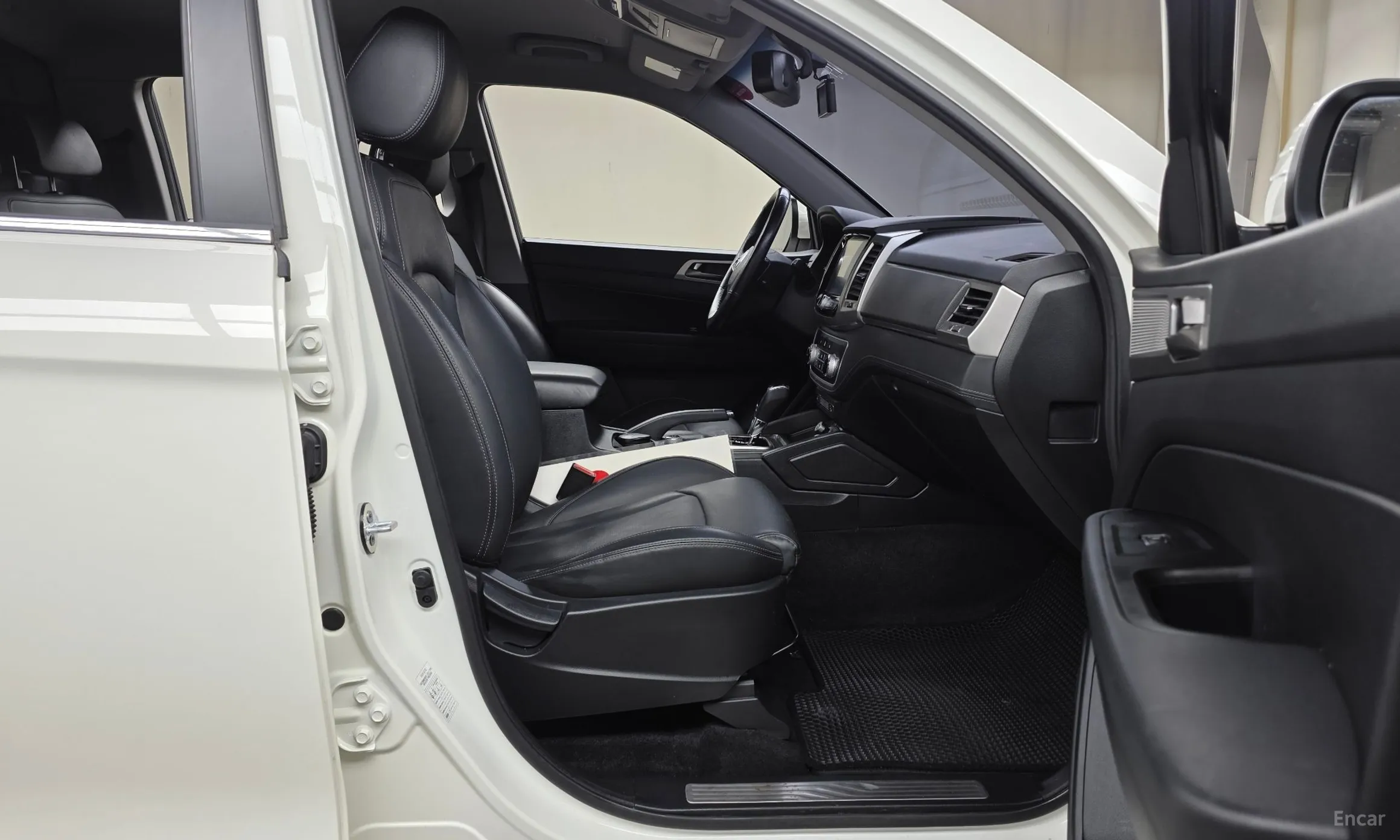 KG Mobility (SsangYong) Rexton Sports превью 11