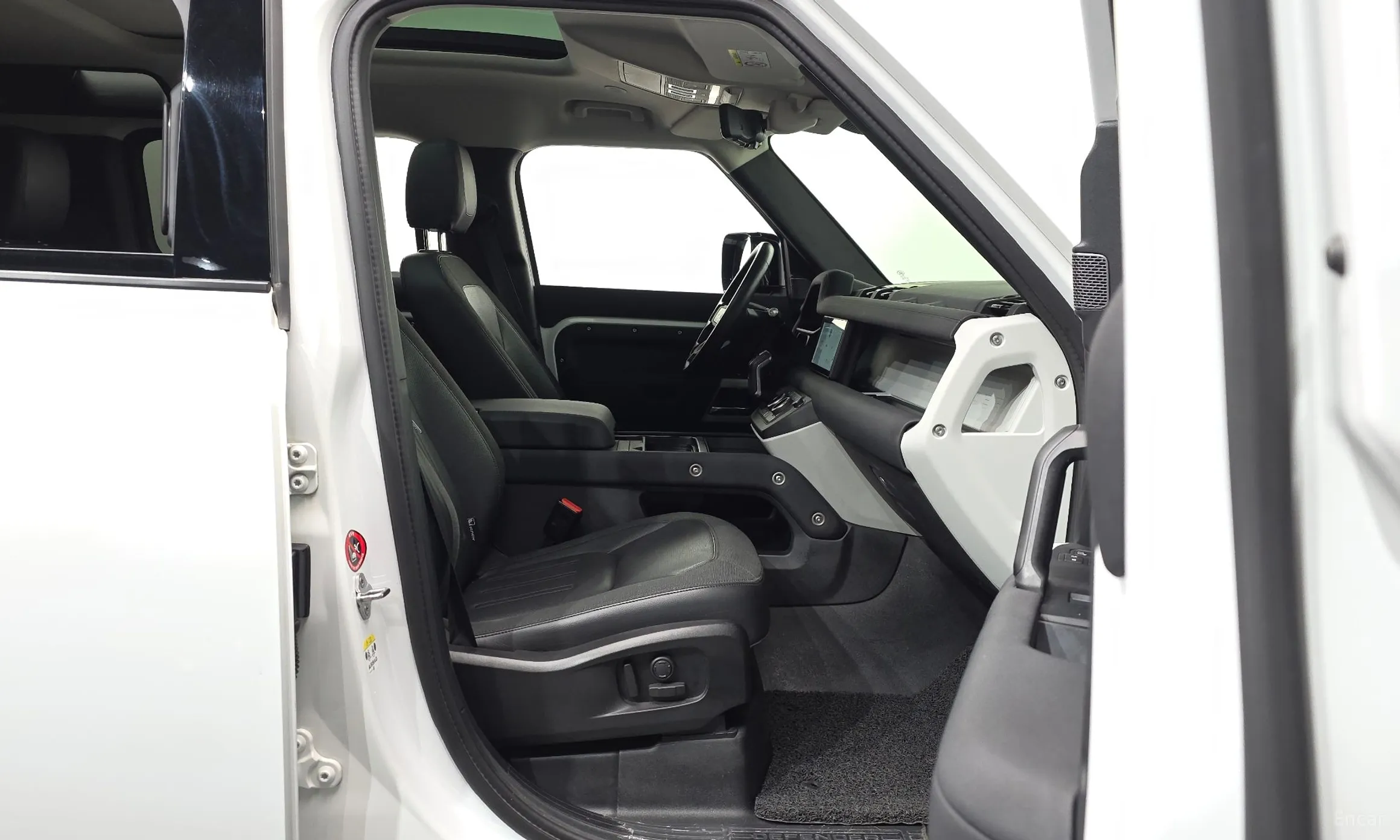 Land Rover Defender (L663) превью 11