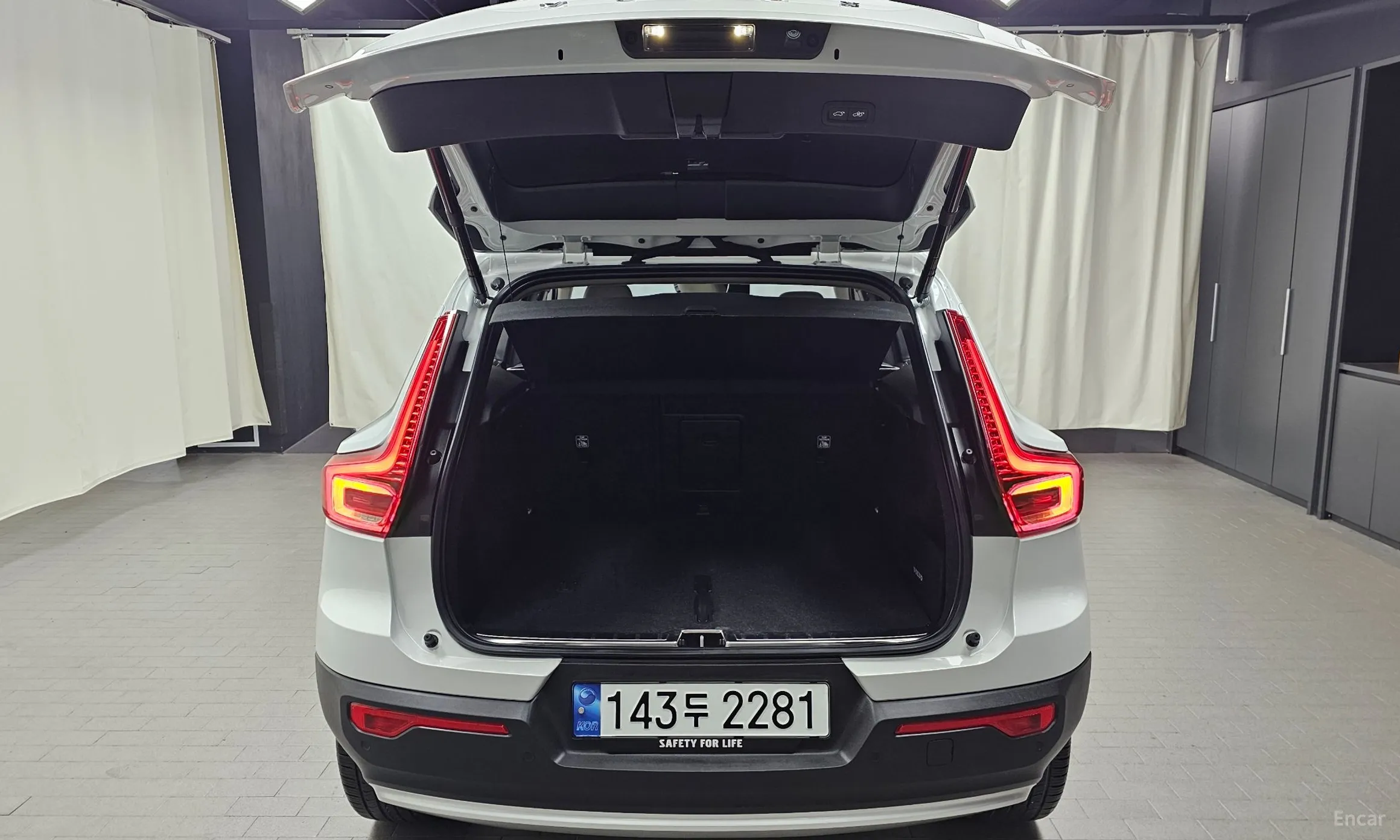 Volvo XC40 превью 20
