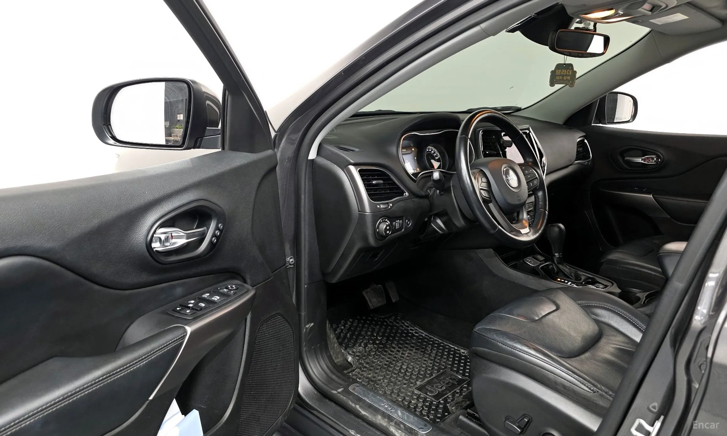 Jeep Cherokee (KL) превью 11