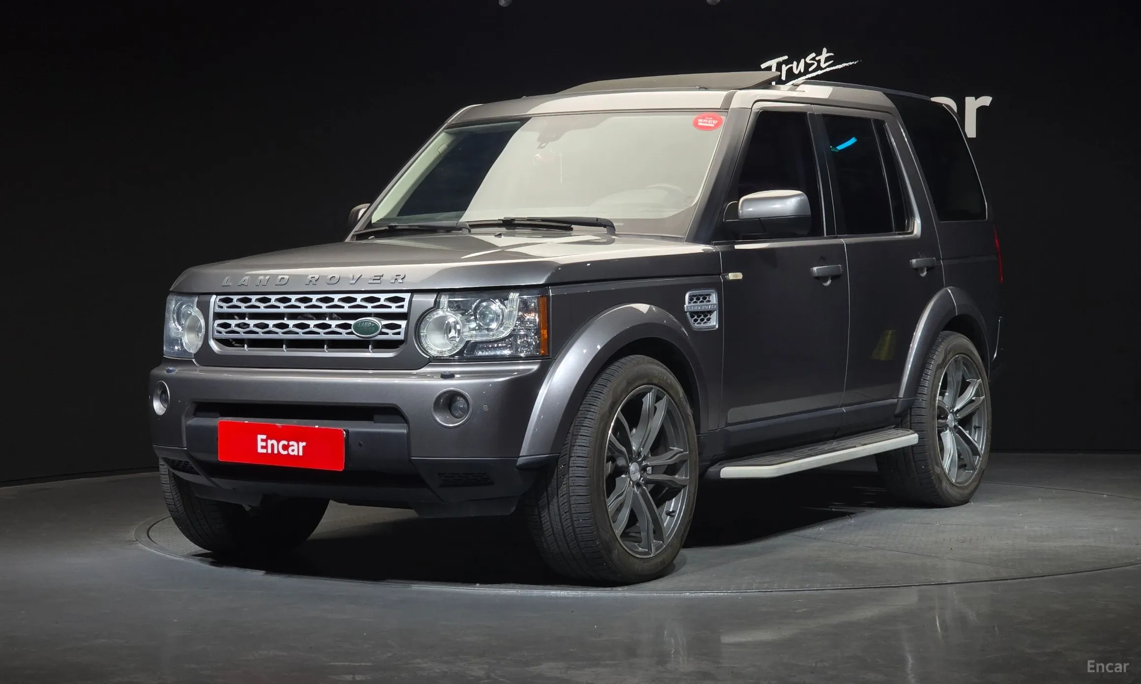 Land Rover Discovery 4