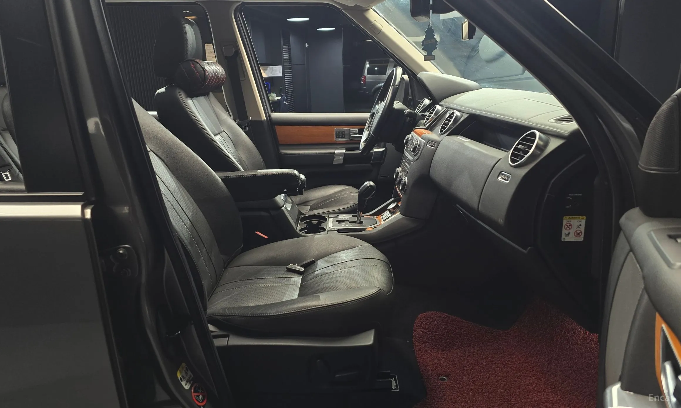 Land Rover Discovery 4 превью 11